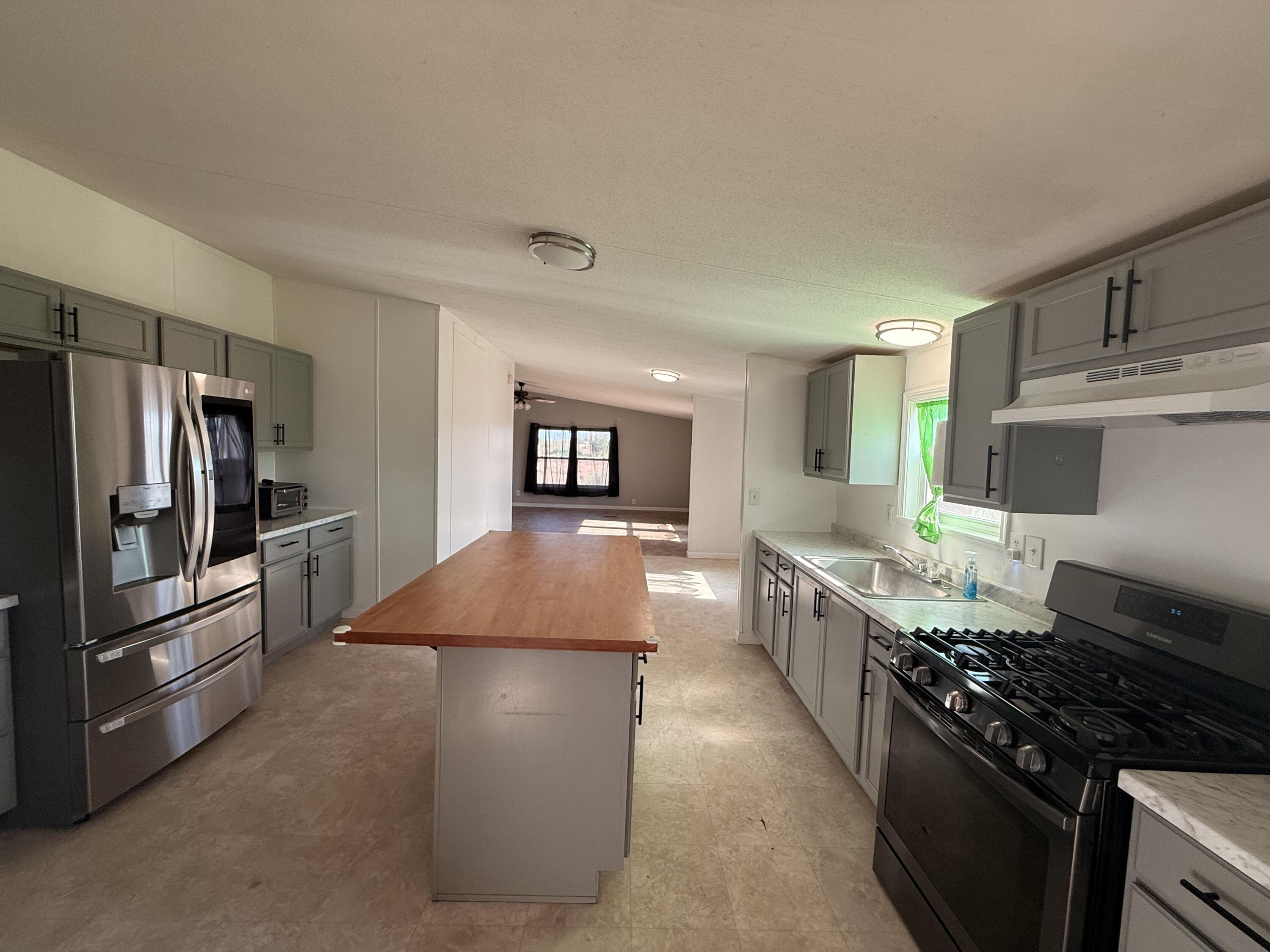 9 Tamarack Road, Veguita, NM 87062