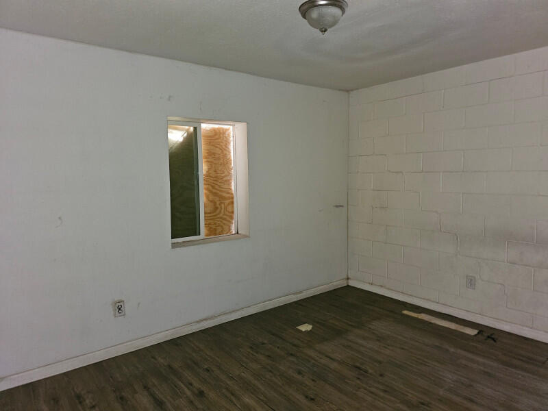 Photo 13 — 336 Rhode Island Street NE