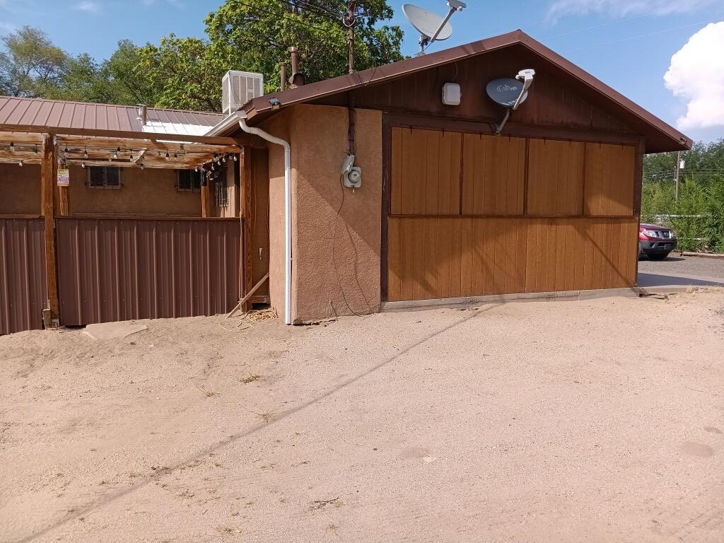Photo 11 — 2313 Raymac Road SW