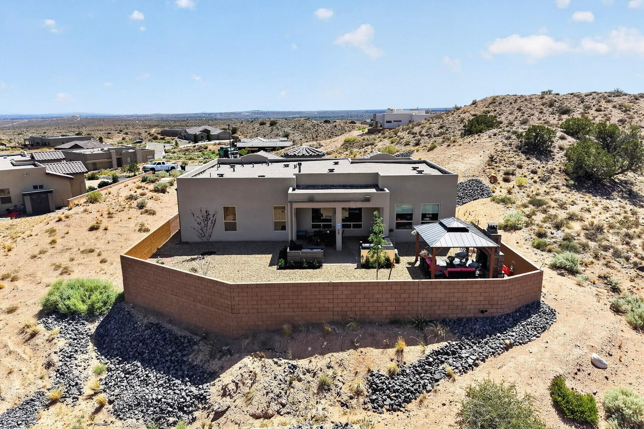 Photo 7 — 5625 Barranca Overlook Place NE