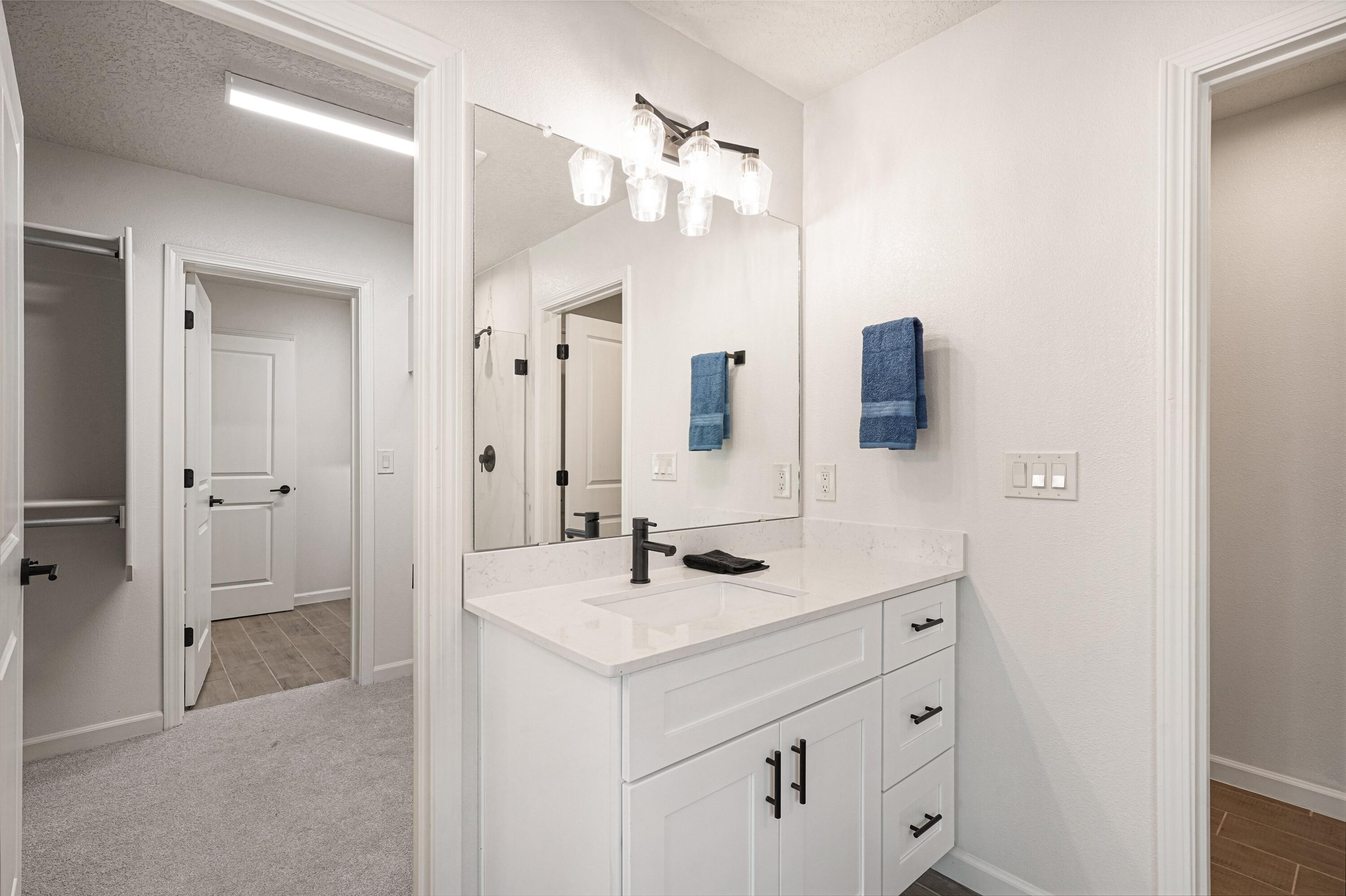 Photo 17 — 4316 Wymont Circle NE