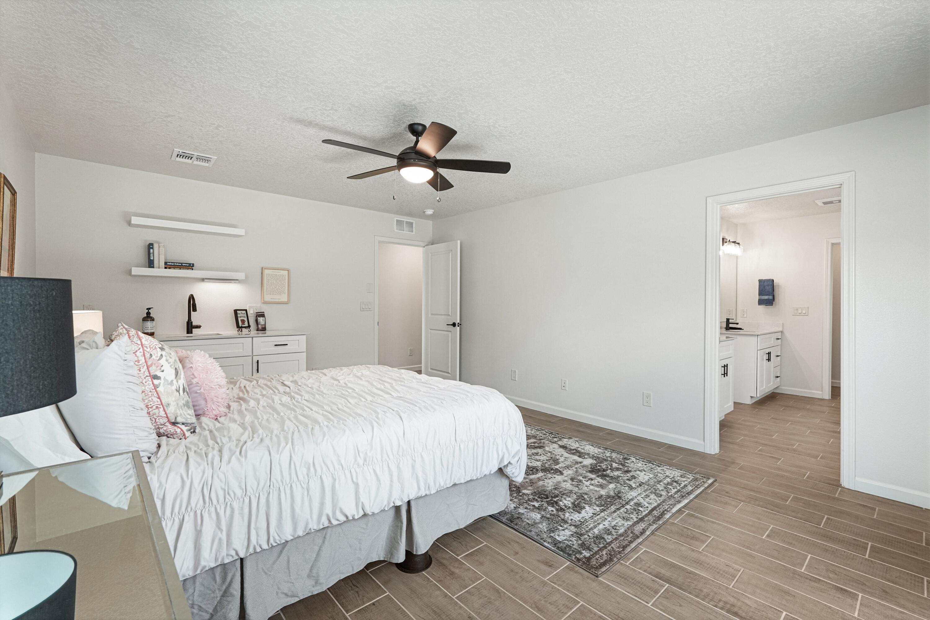 Photo 12 — 4316 Wymont Circle NE