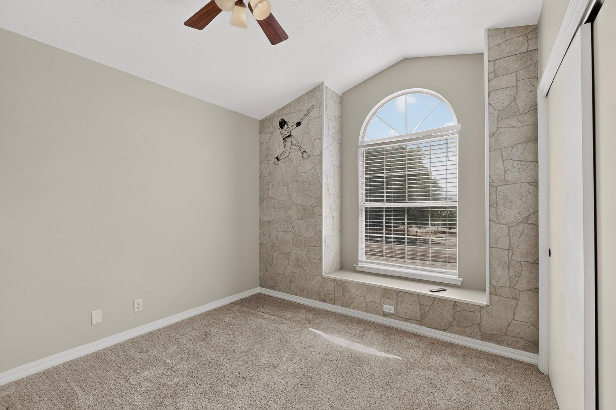 Photo 20 — 4017 Saint Andrews Drive SE