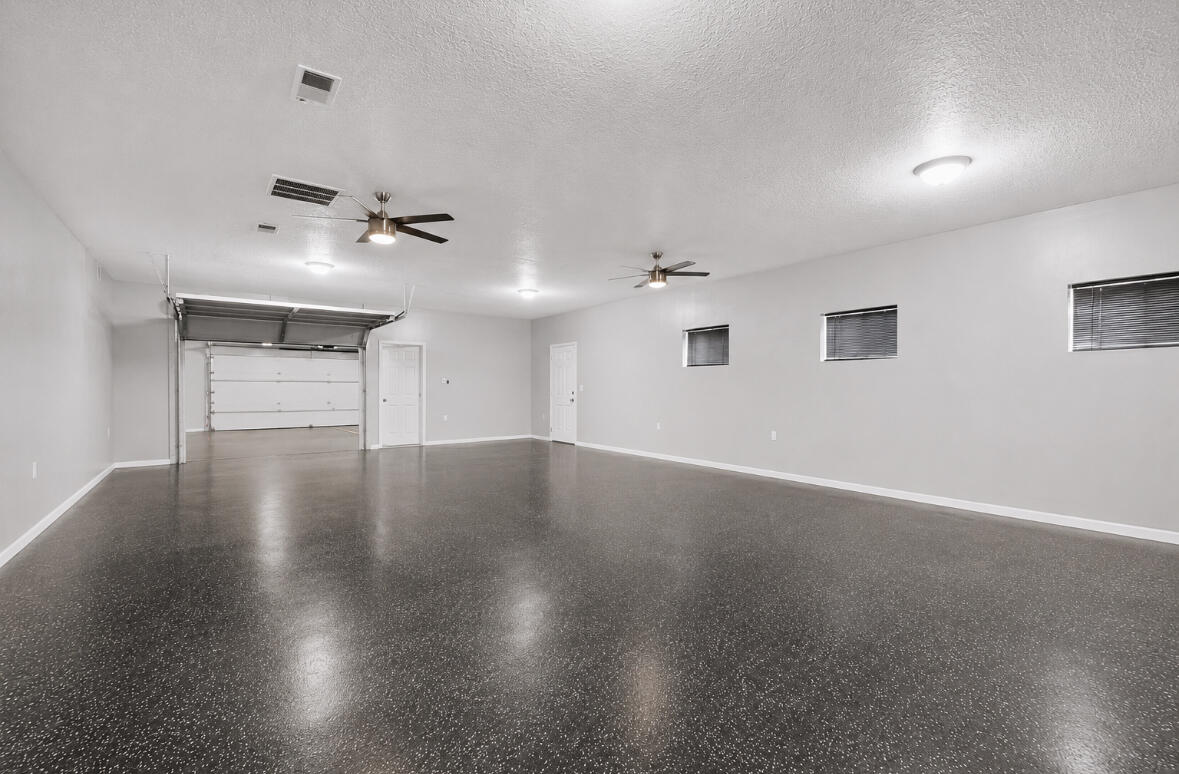Photo 10 — 4017 Saint Andrews Drive SE