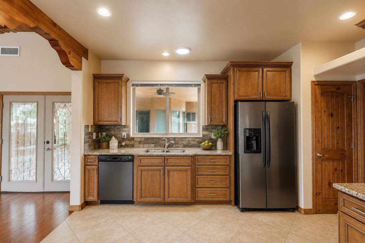 Photo 12 — 2419 Jerry Road SW
