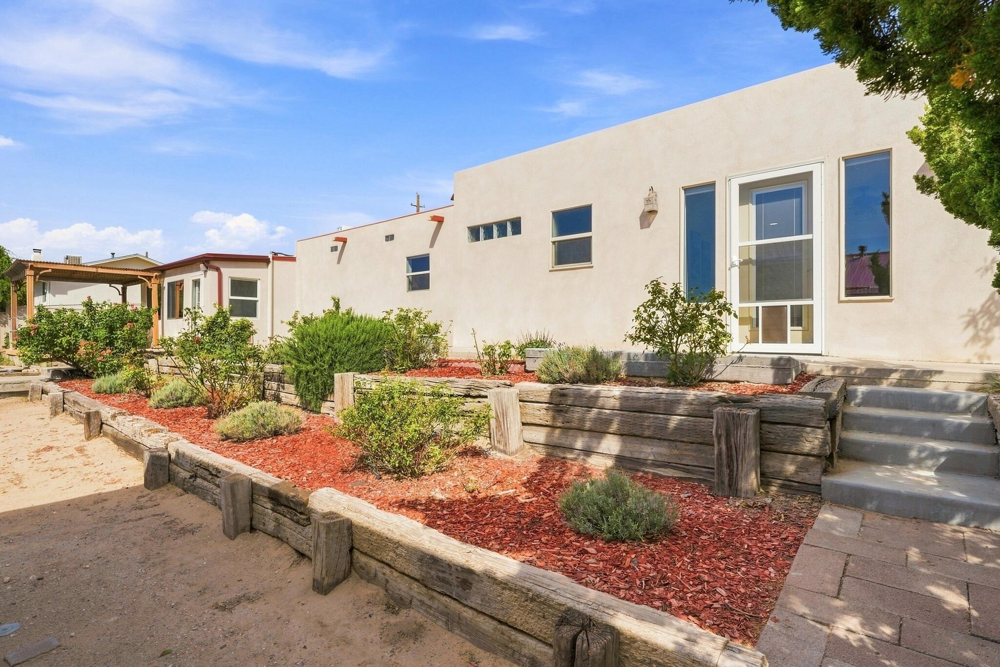 Photo 15 — 1500 Tulip Road SE