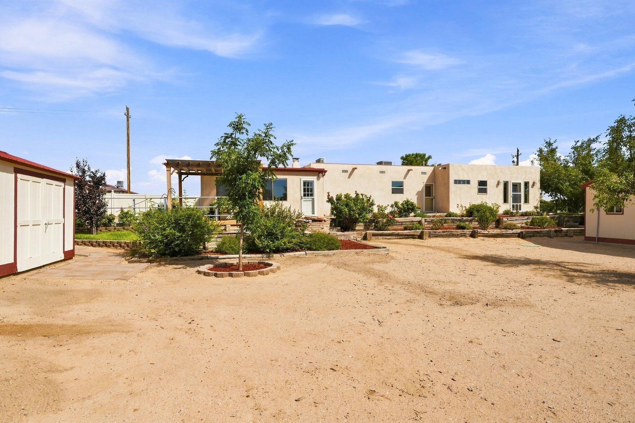 Photo 8 — 1500 Tulip Road SE