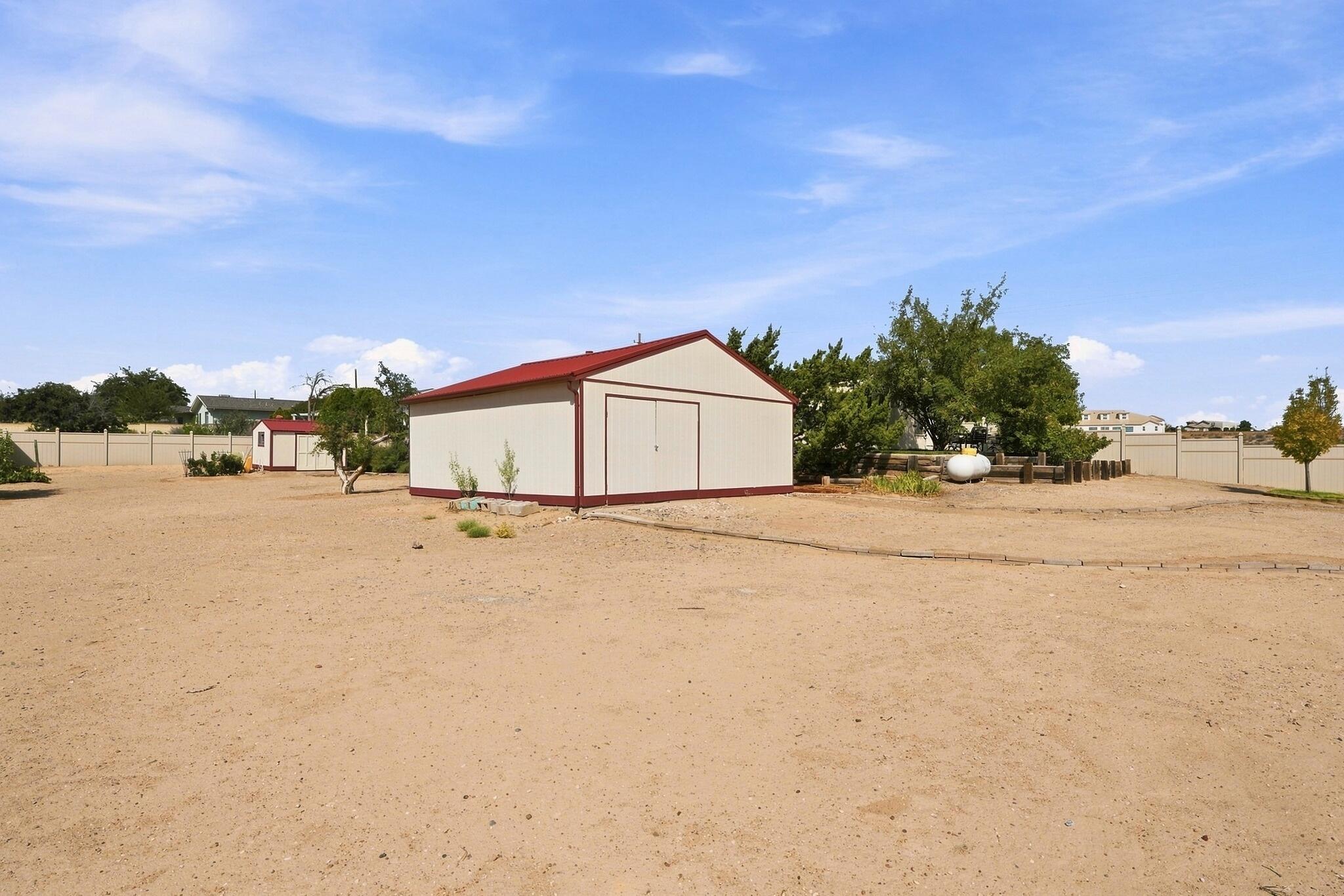 Photo 7 — 1500 Tulip Road SE