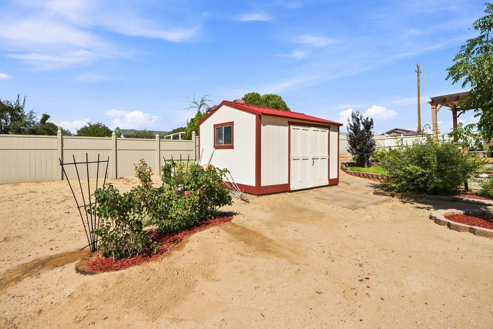 Photo 6 — 1500 Tulip Road SE