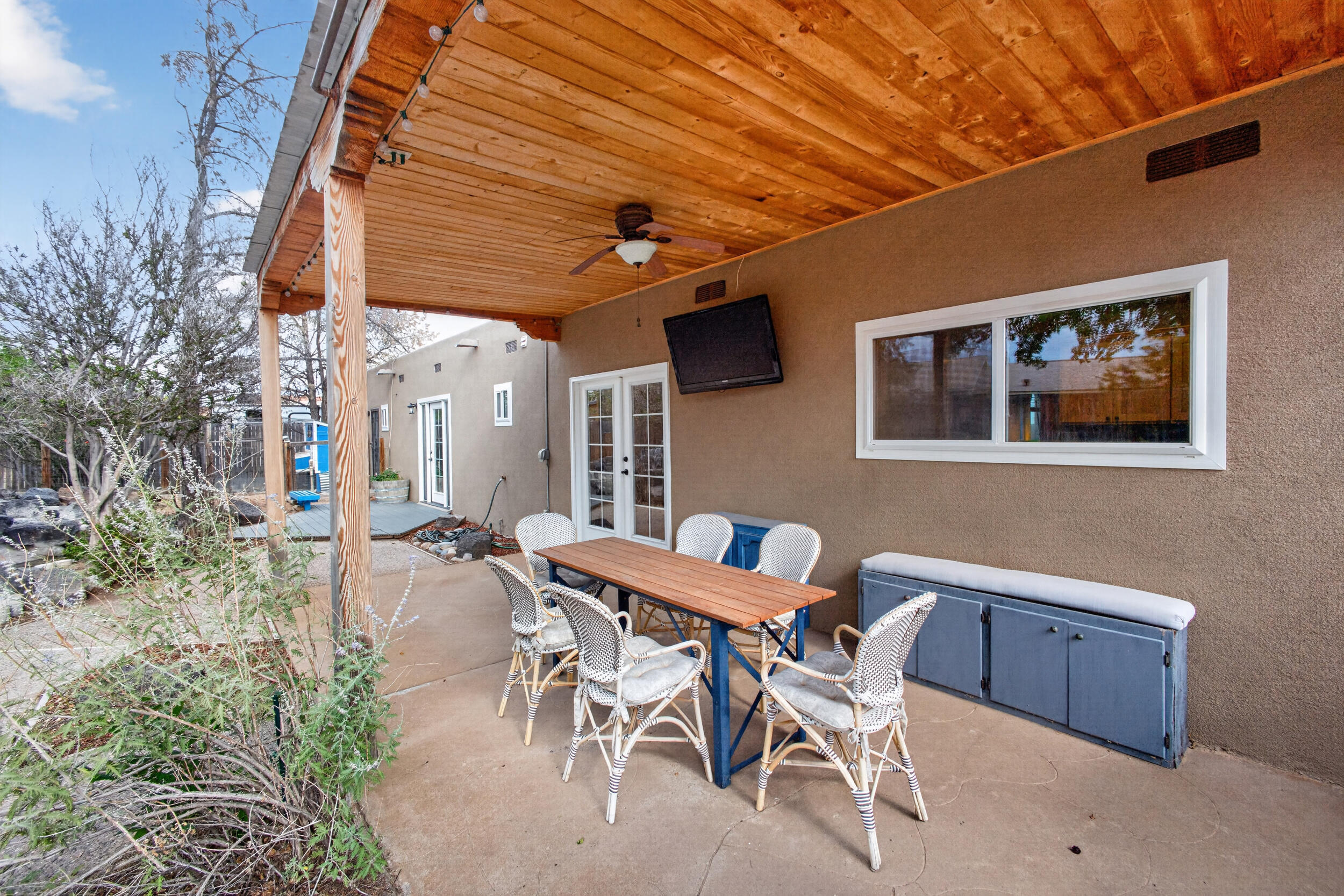 Photo 12 — 911 Palmas Altas Drive SE