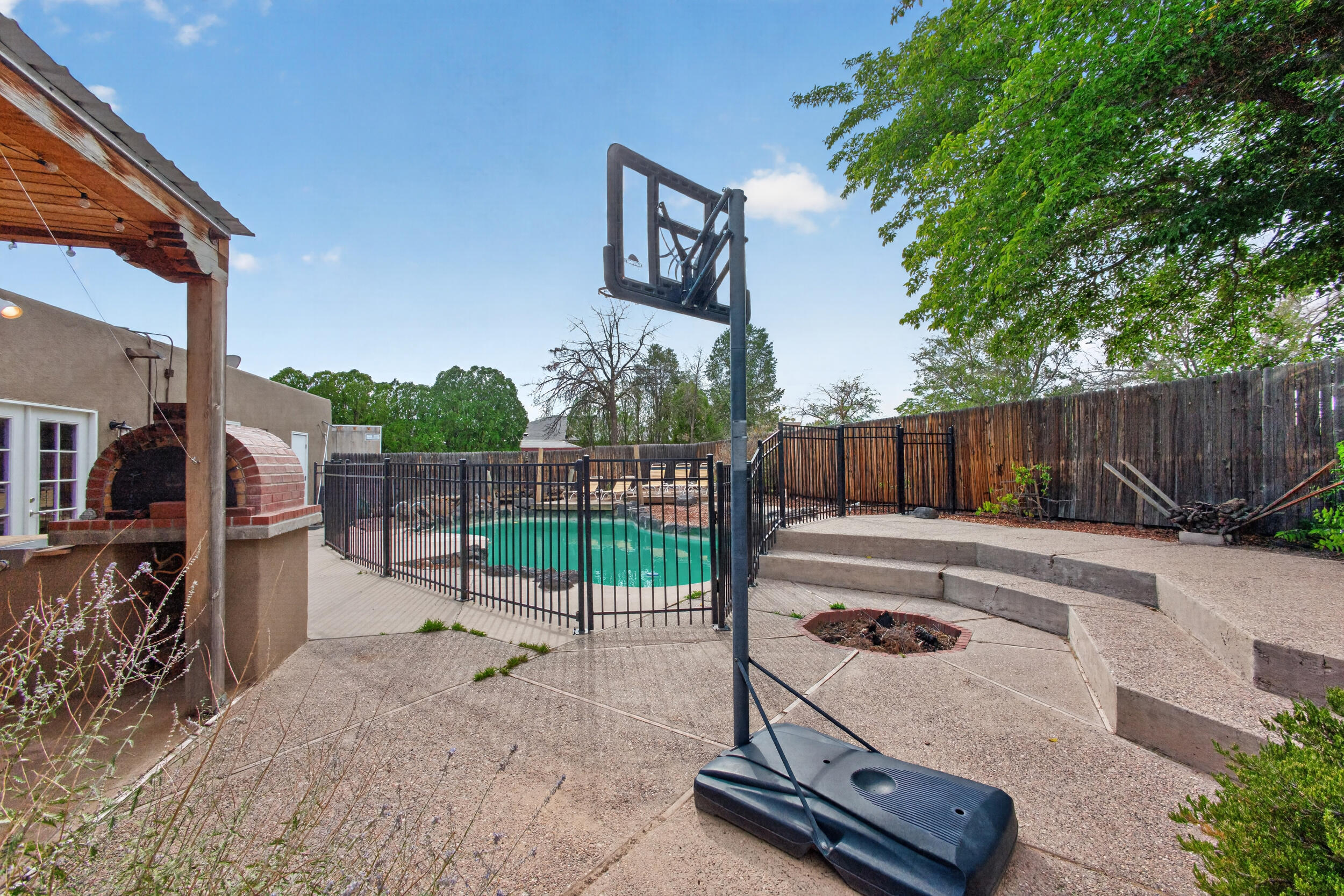Photo 9 — 911 Palmas Altas Drive SE