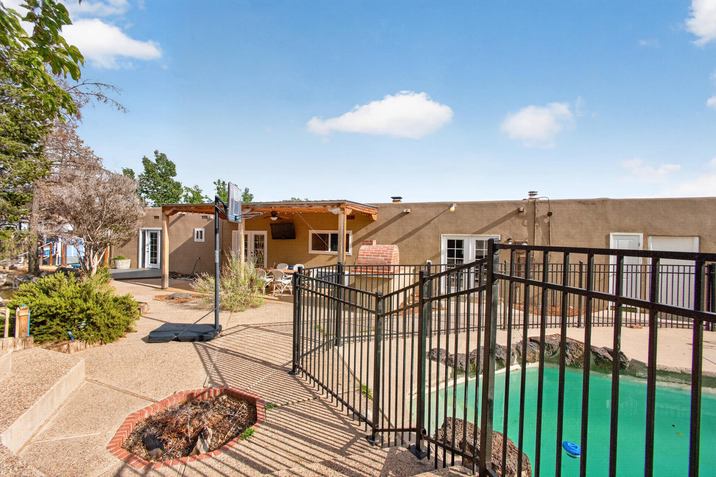 Photo 7 — 911 Palmas Altas Drive SE