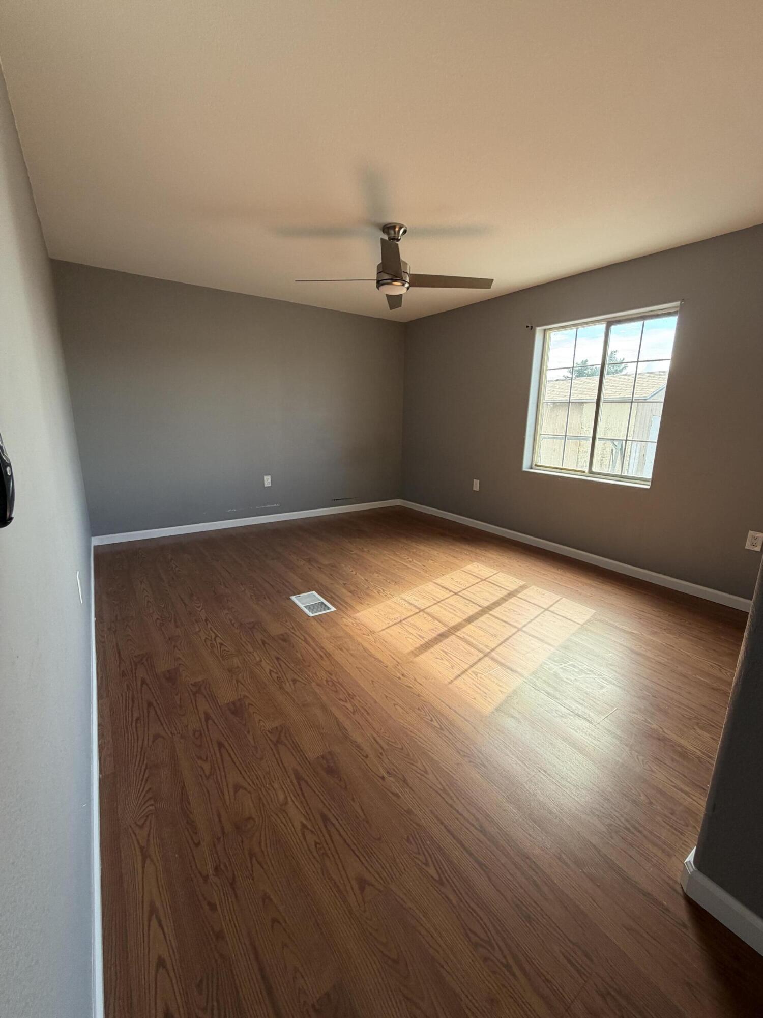 Photo 8 — 1415 Donna Road