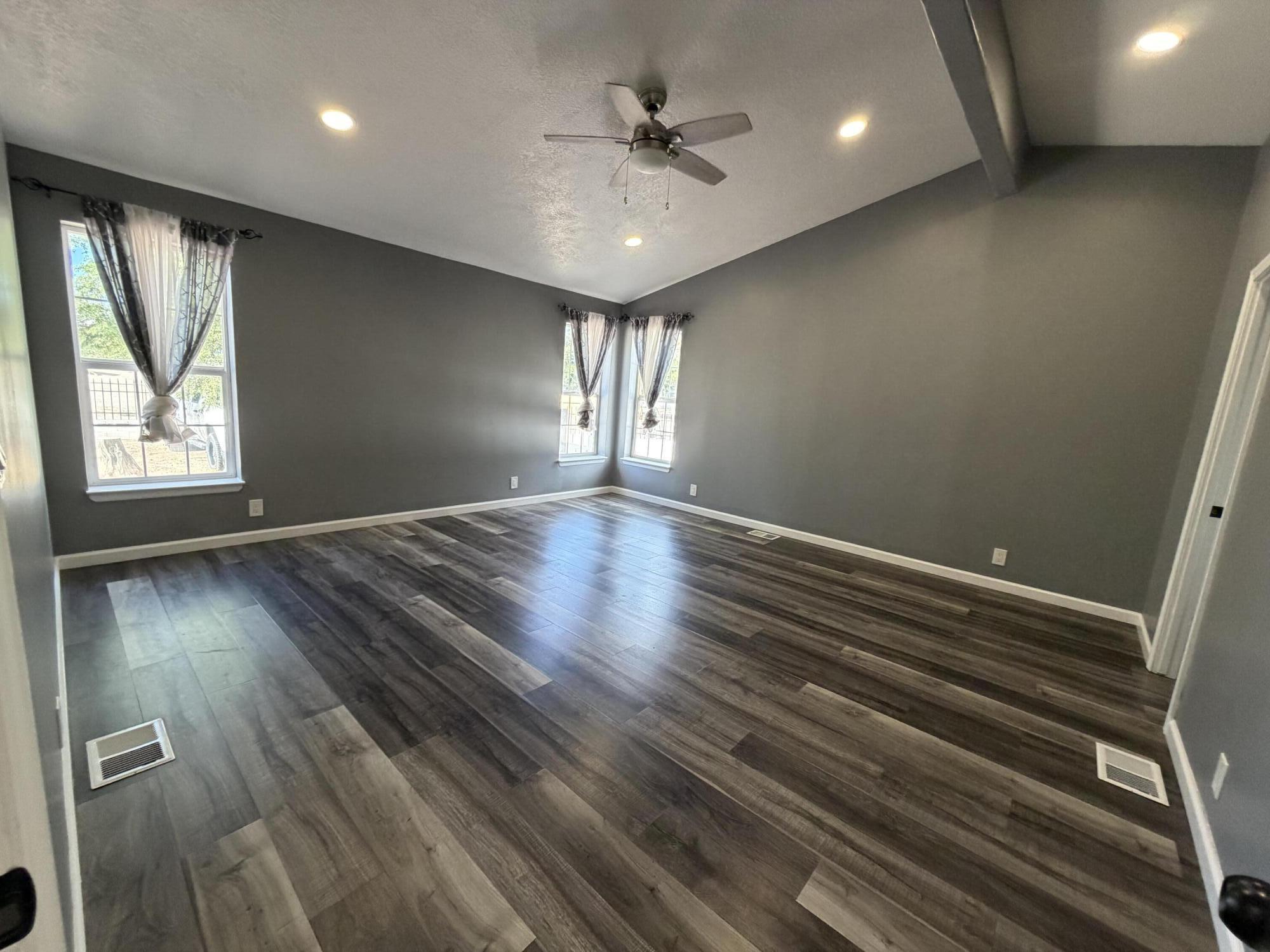 Photo 5 — 1415 Donna Road