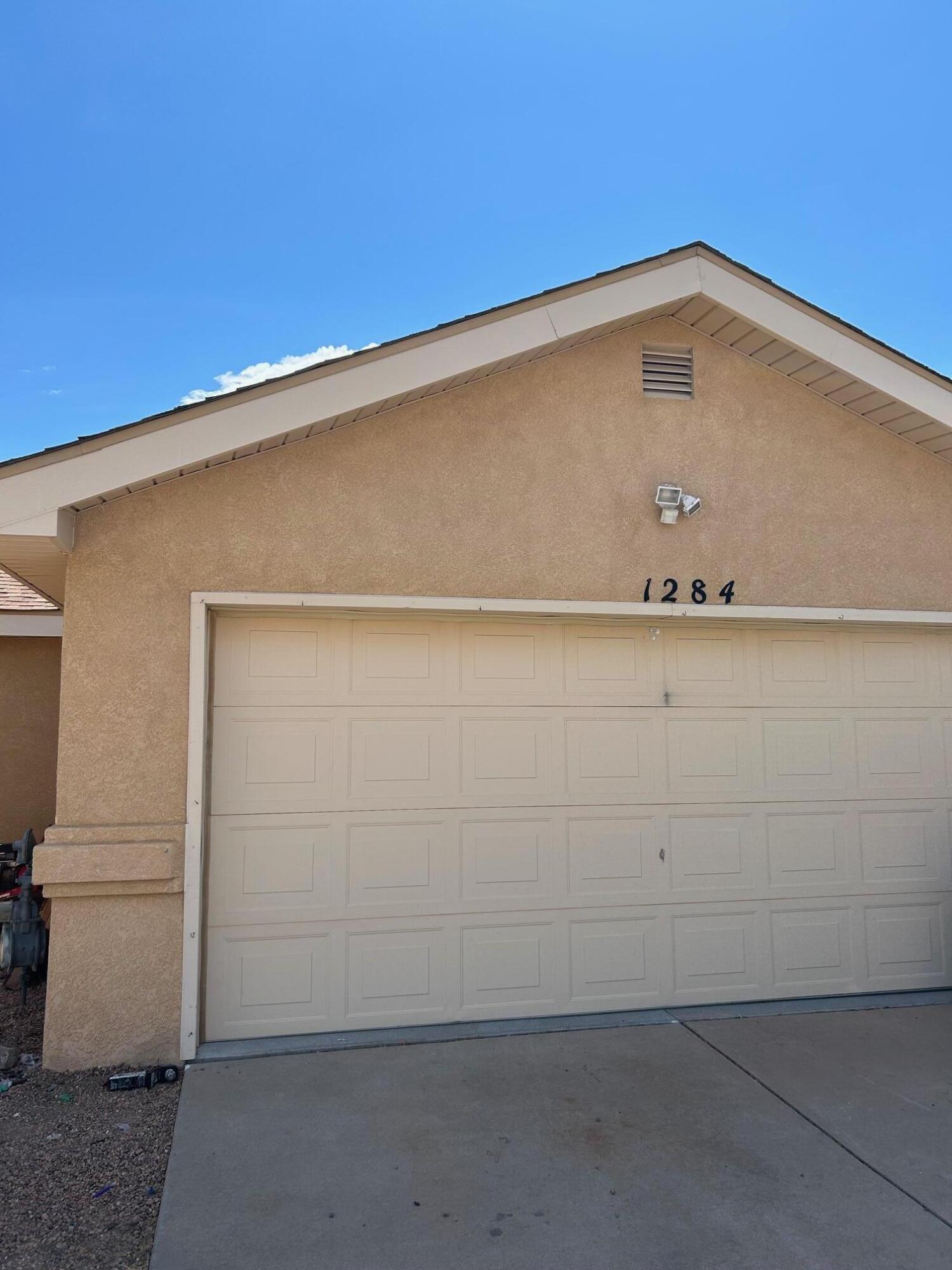 1284 Pandora Drive SW, Los Lunas, NM 87031