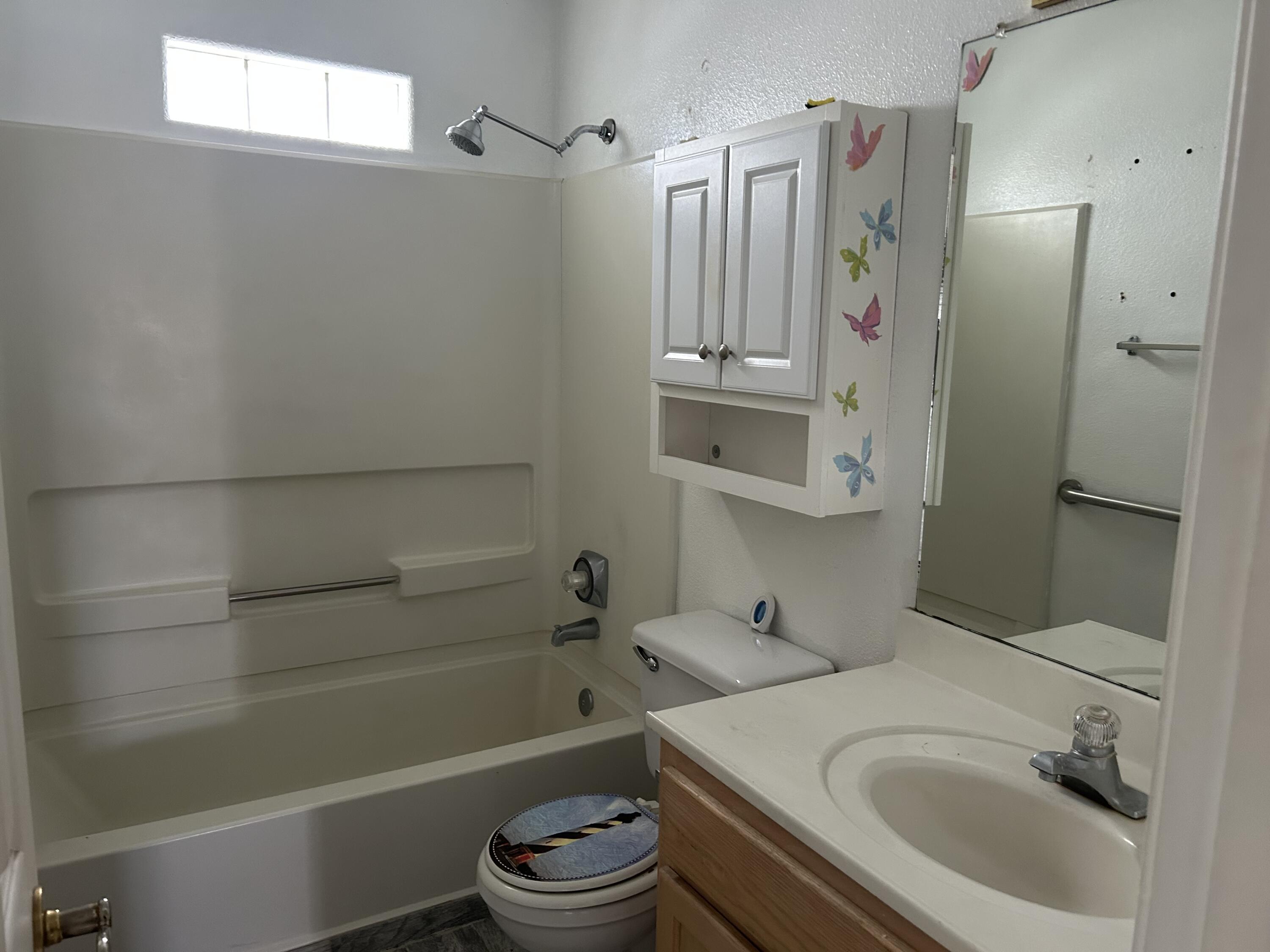Photo 3 — 1284 Pandora Drive SW
