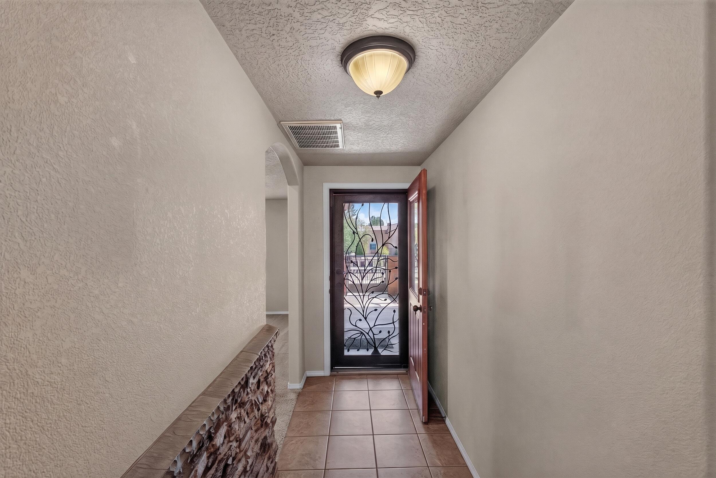 Photo 15 — 10811 Saltillo Street NW