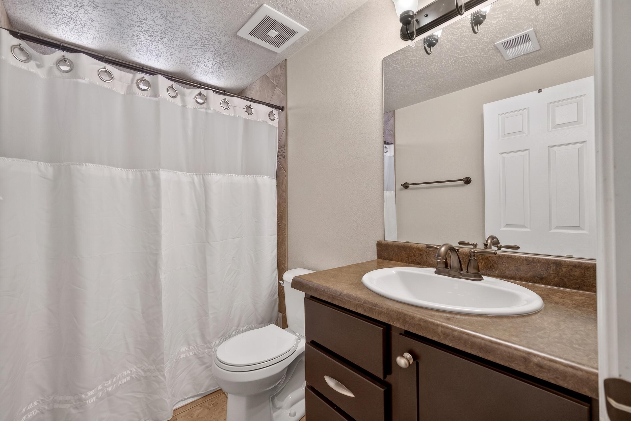 Photo 11 — 10811 Saltillo Street NW