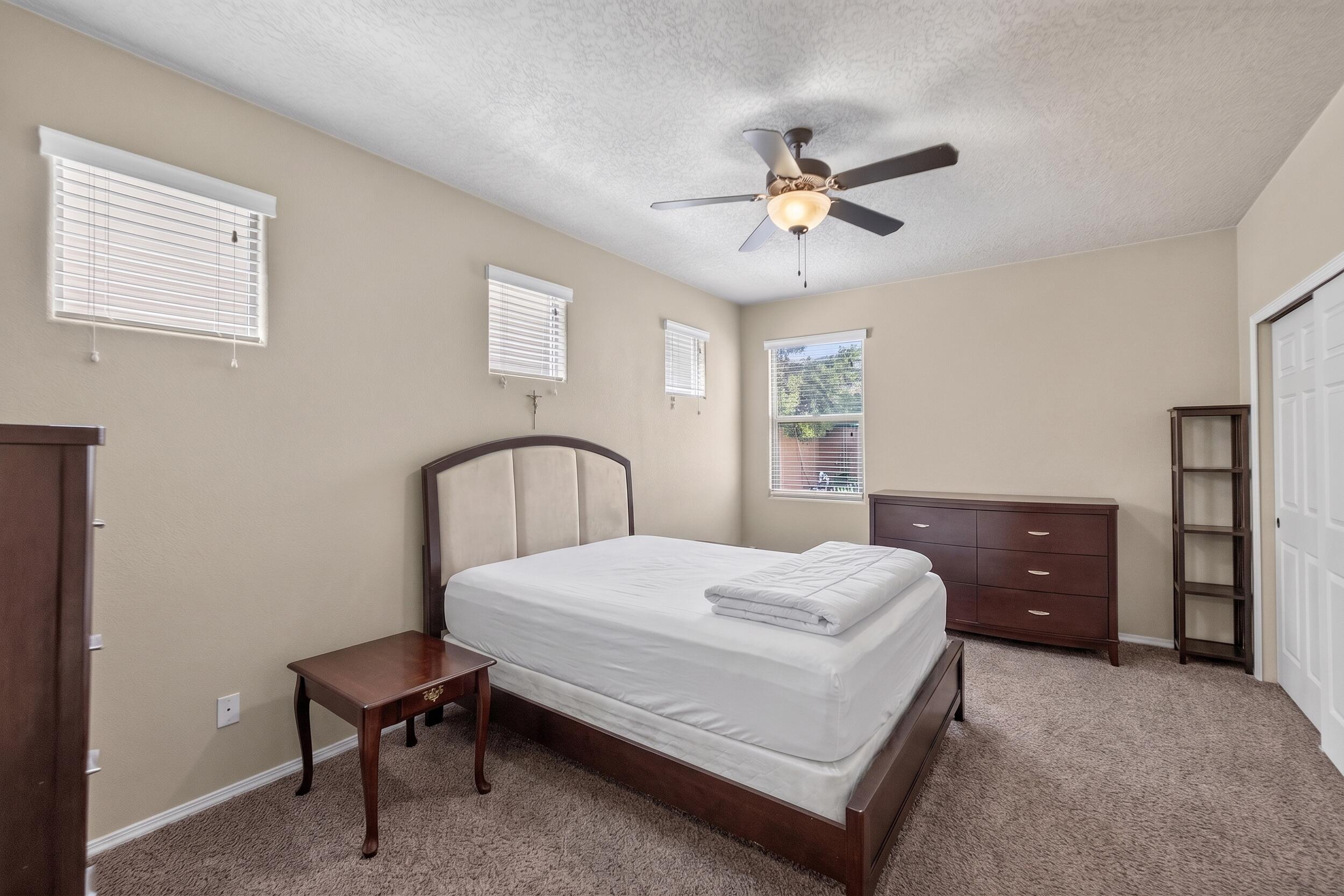 Photo 10 — 10811 Saltillo Street NW