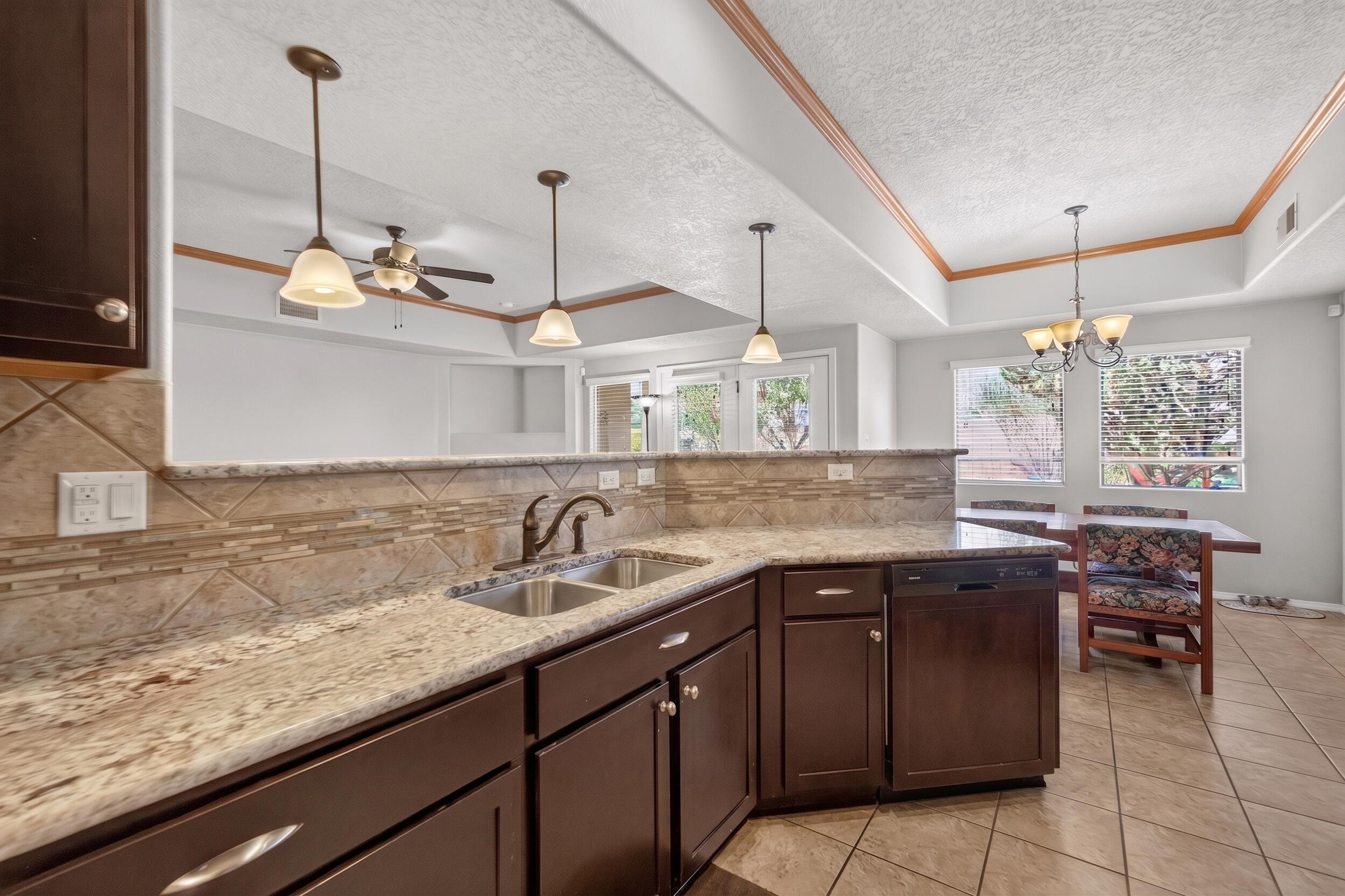 Photo 3 — 10811 Saltillo Street NW