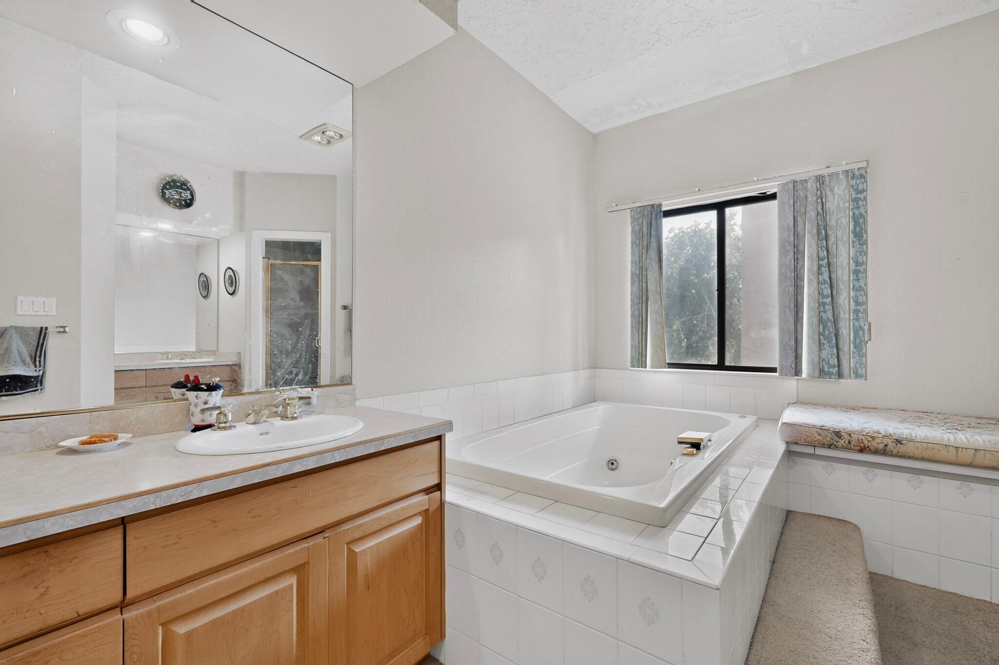Photo 17 — 9150 Carmel Avenue NE
