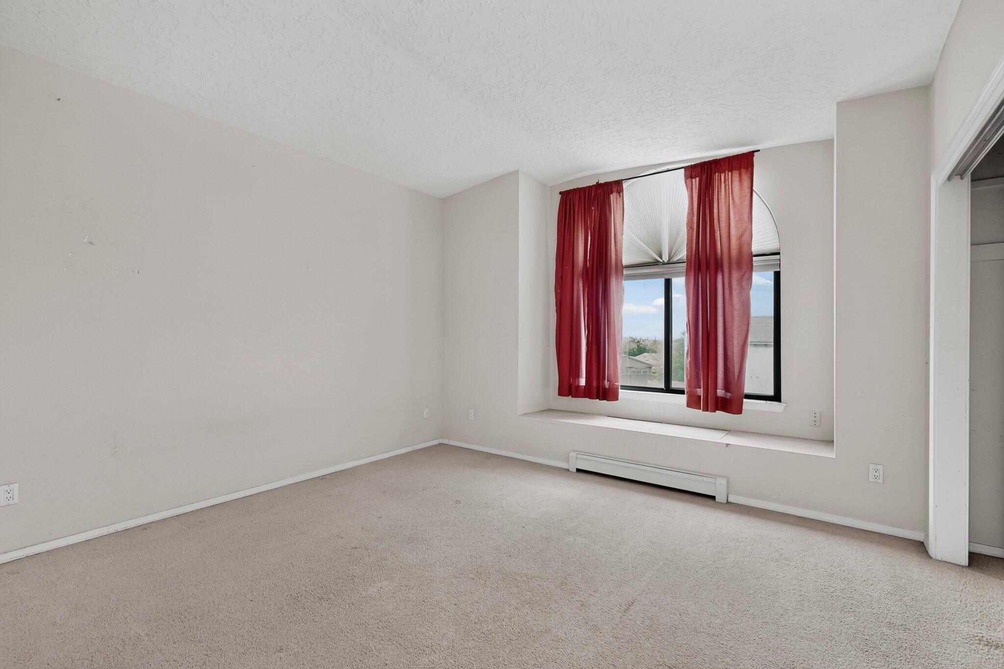 Photo 14 — 9150 Carmel Avenue NE