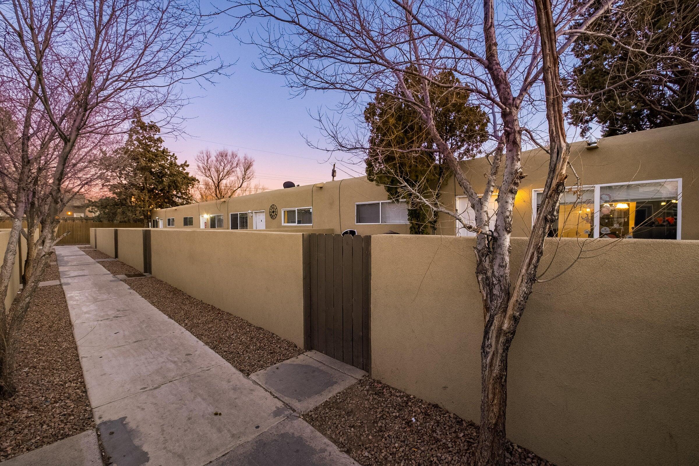 Photo 3 — 512 Mesilla Street SE