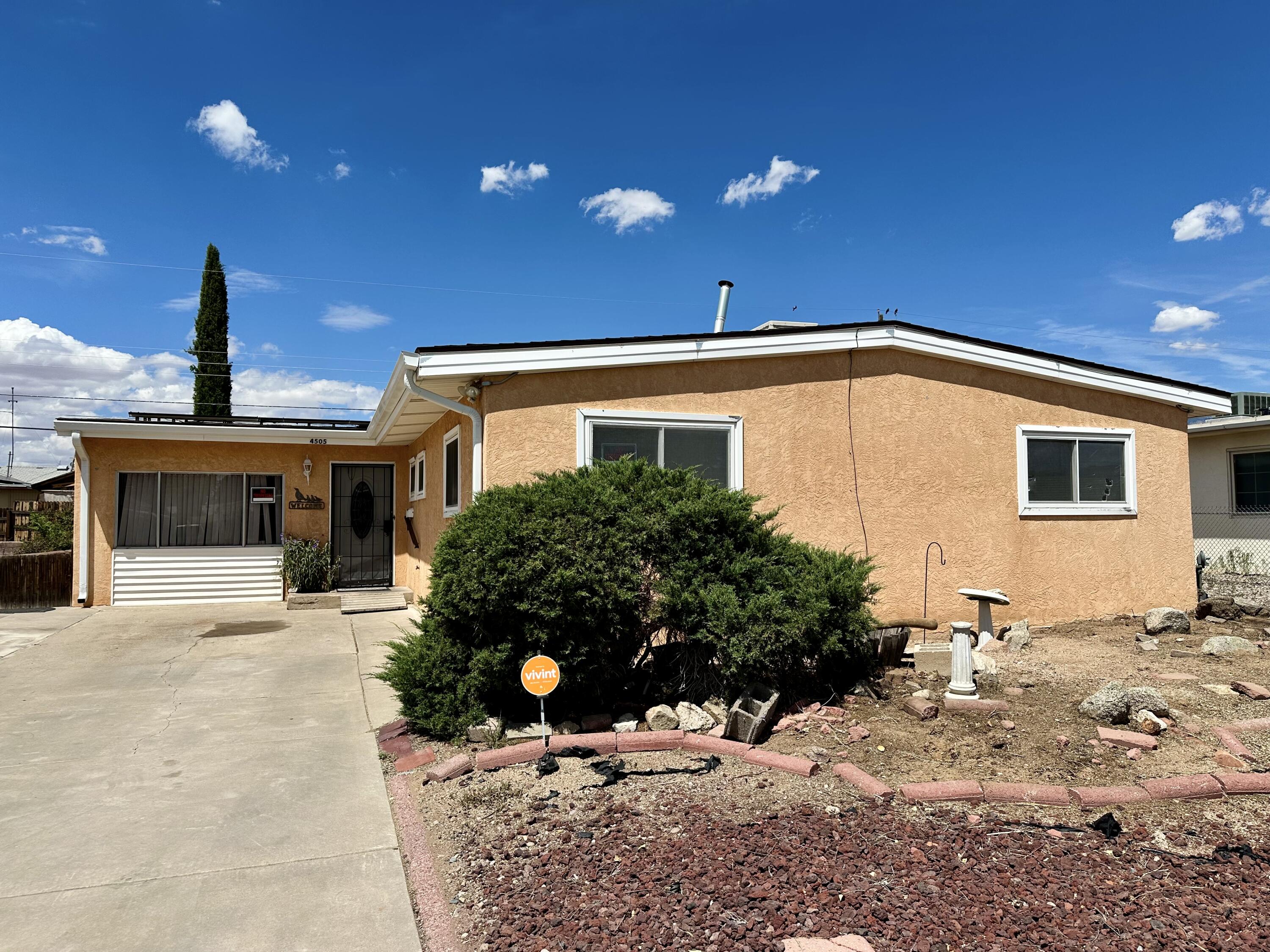 4505 Palo Duro Avenue NE, Albuquerque, NM 87110