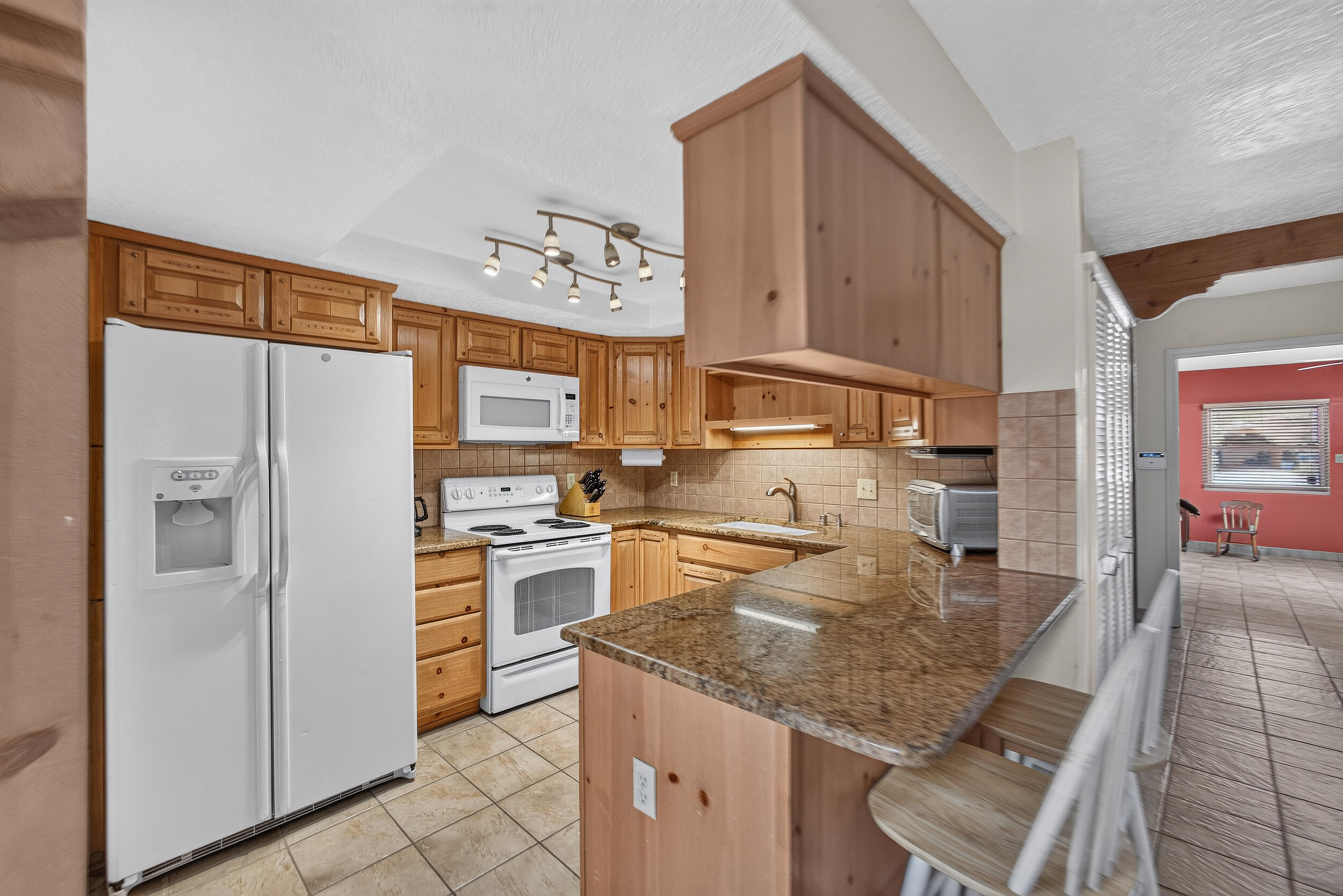 Photo 5 — 1207 Claire Court NW
