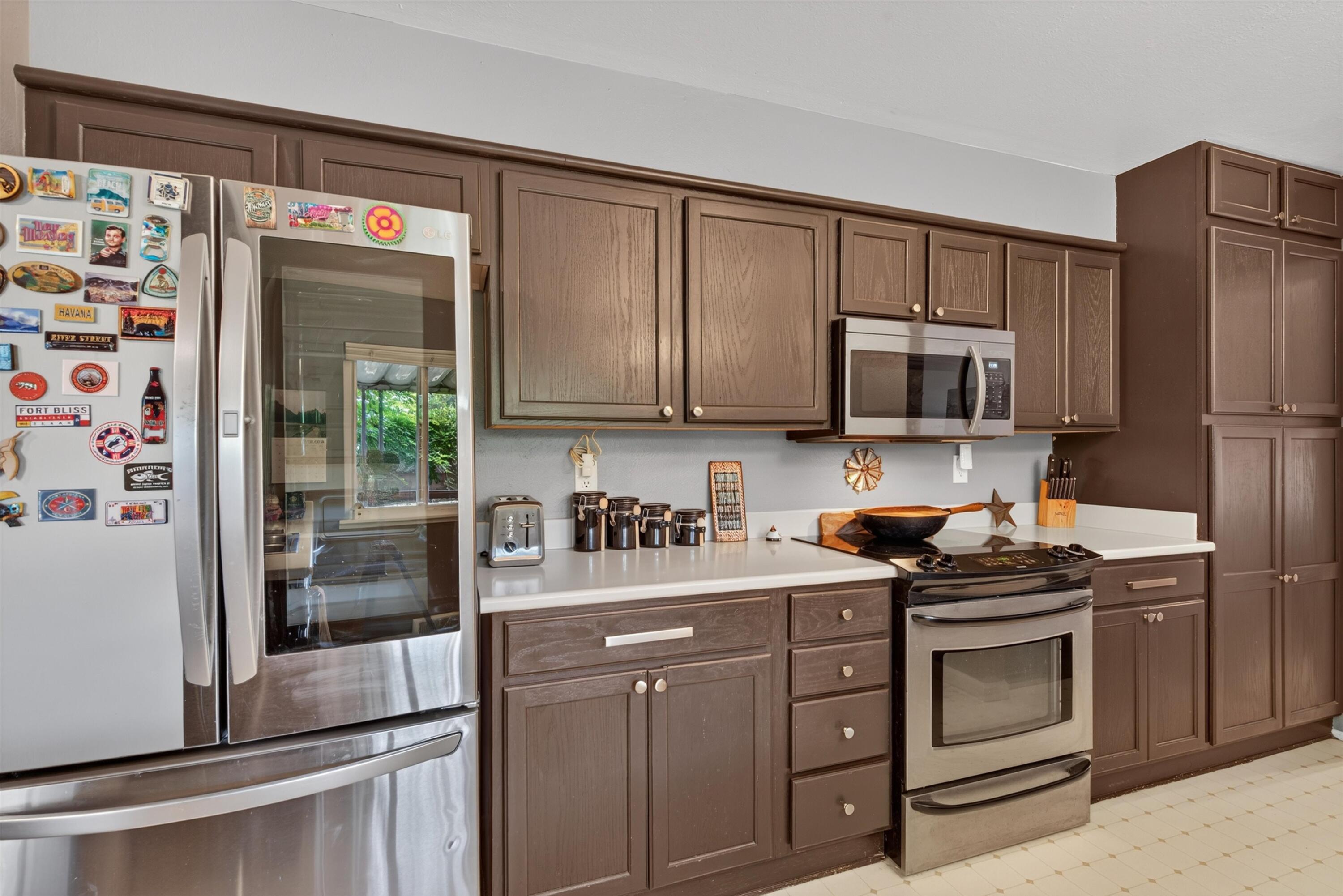 Photo 2 — 3200 Christine Street NE