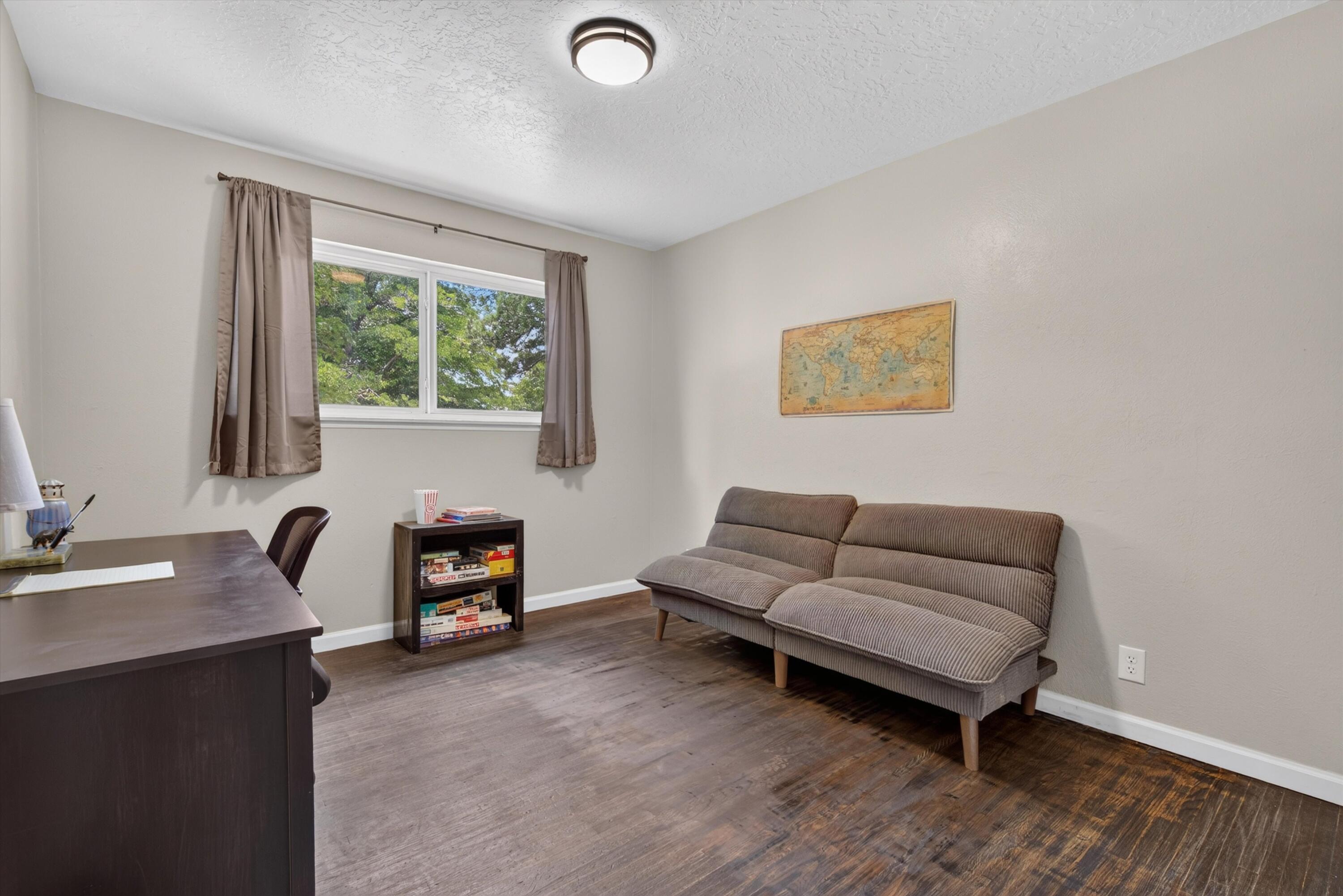 Photo 13 — 3200 Christine Street NE