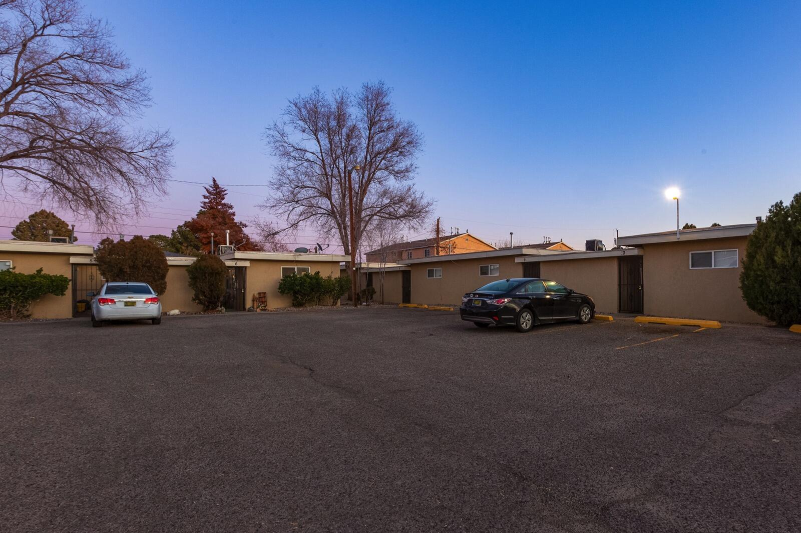 Photo 7 — 1104 Palomas Drive SE