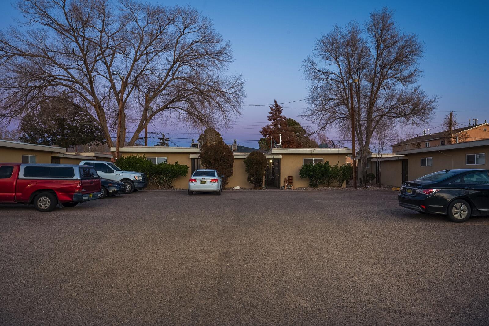 Photo 8 — 1104 Palomas Drive SE
