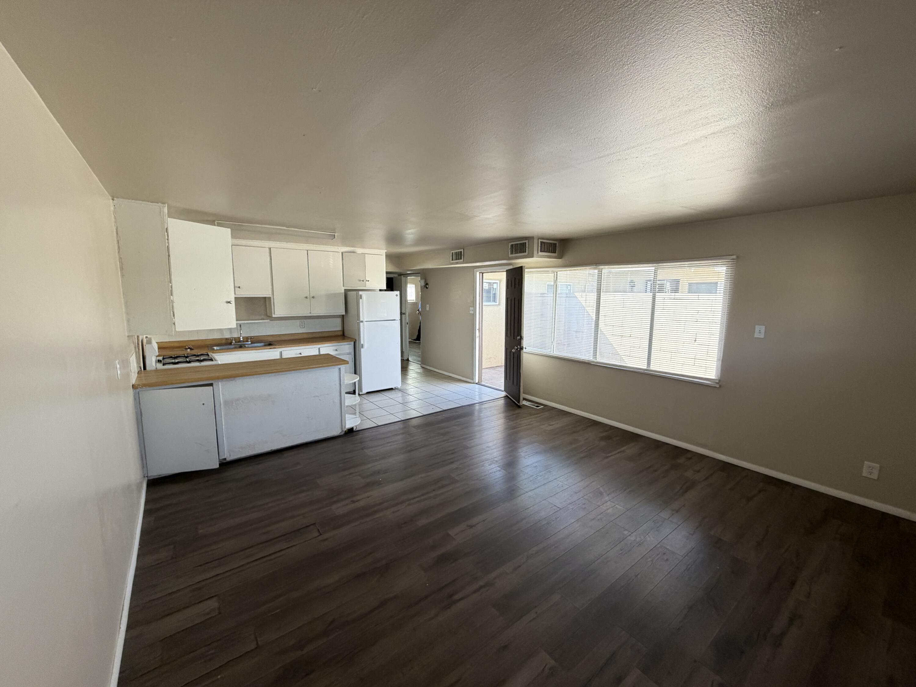 Photo 10 — 1104 Palomas Drive SE