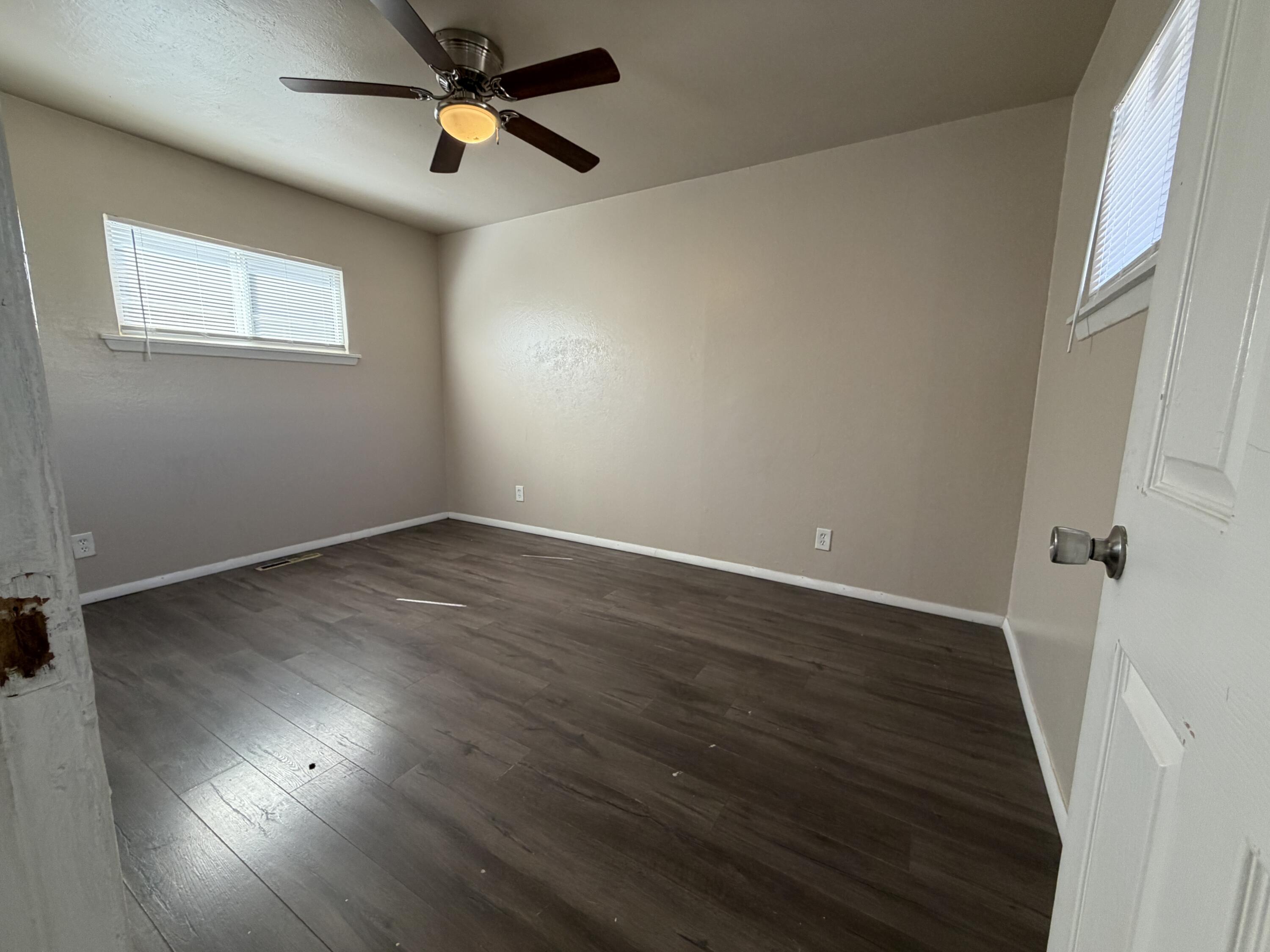 Photo 11 — 1104 Palomas Drive SE
