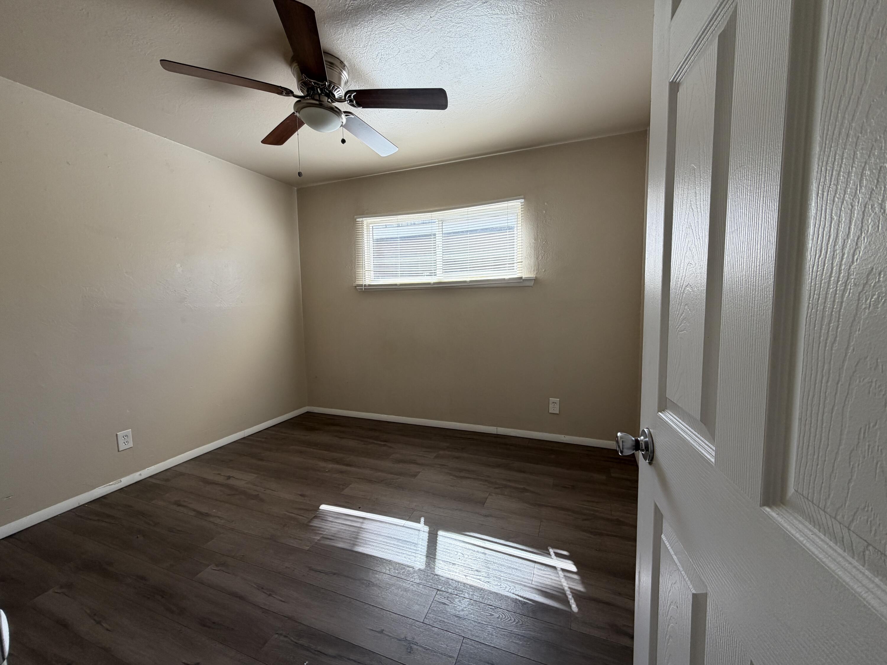 Photo 12 — 1104 Palomas Drive SE