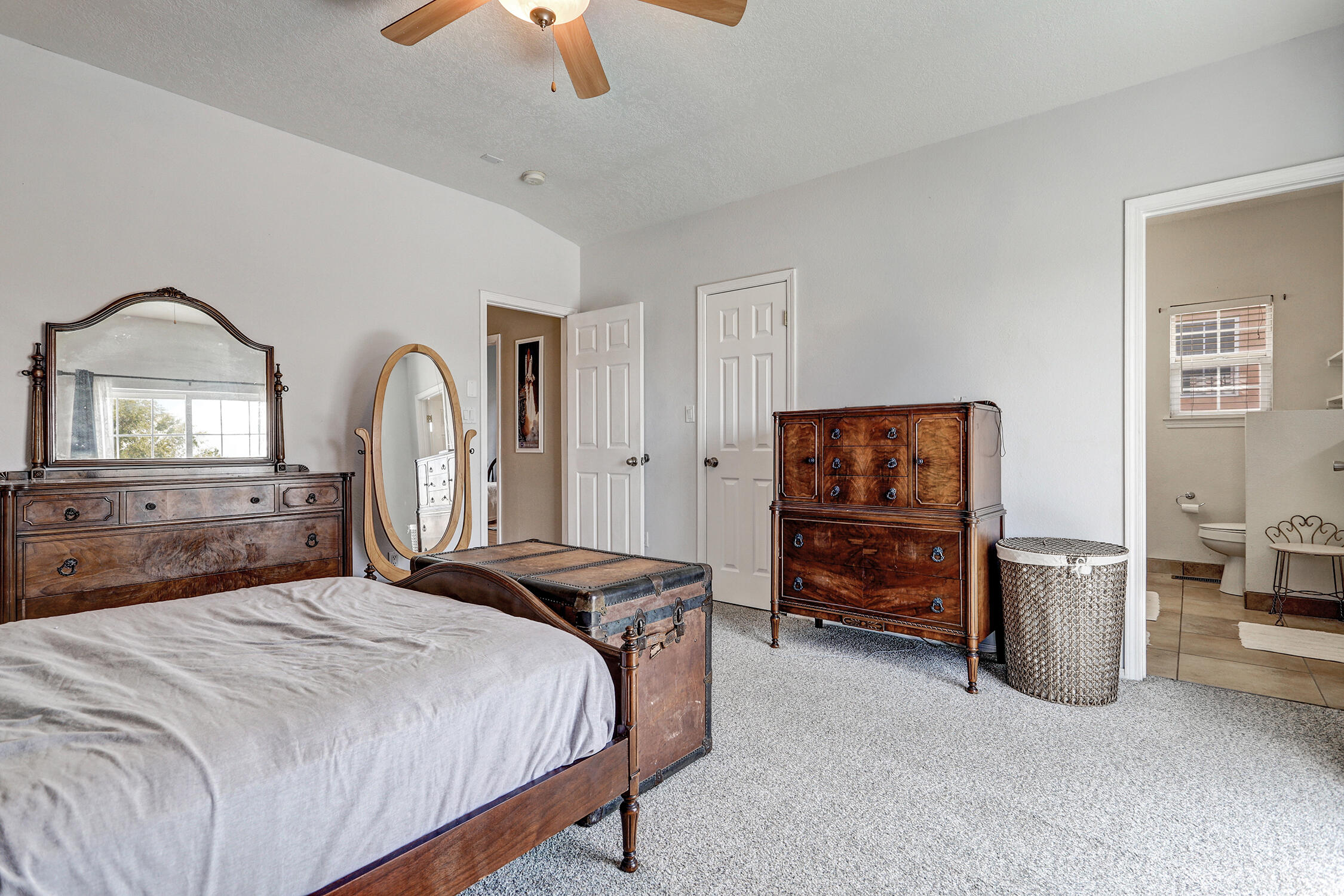 Photo 16 — 7516 Peregrine Road NE