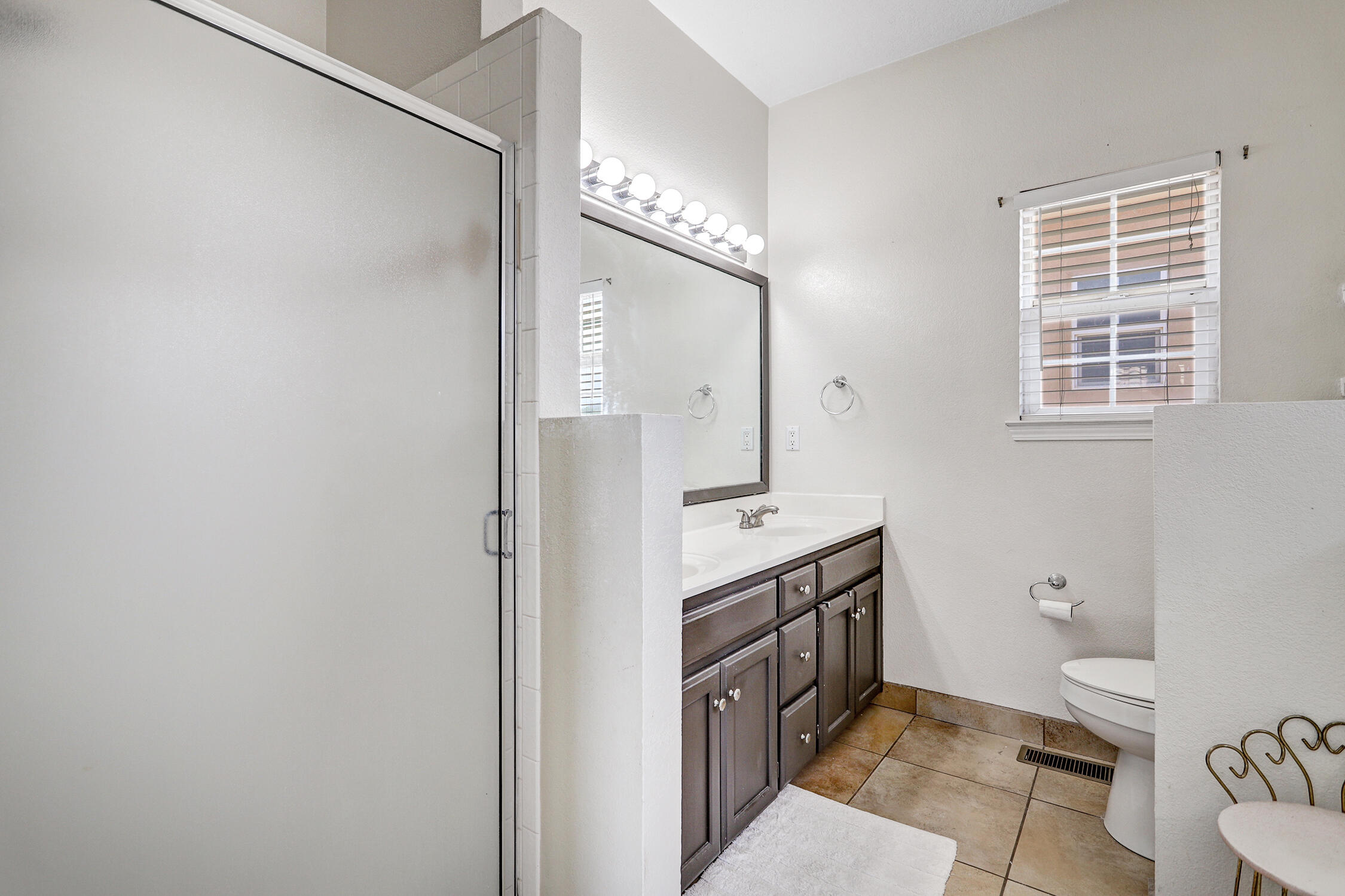 Photo 15 — 7516 Peregrine Road NE