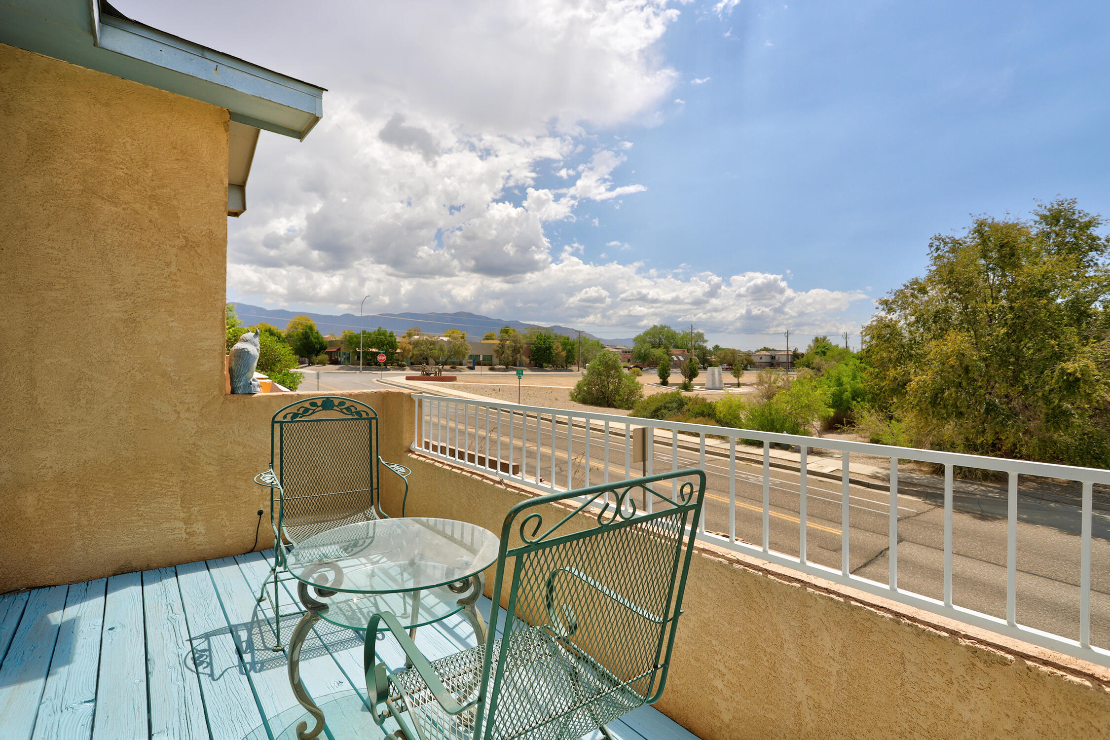 Photo 12 — 7516 Peregrine Road NE