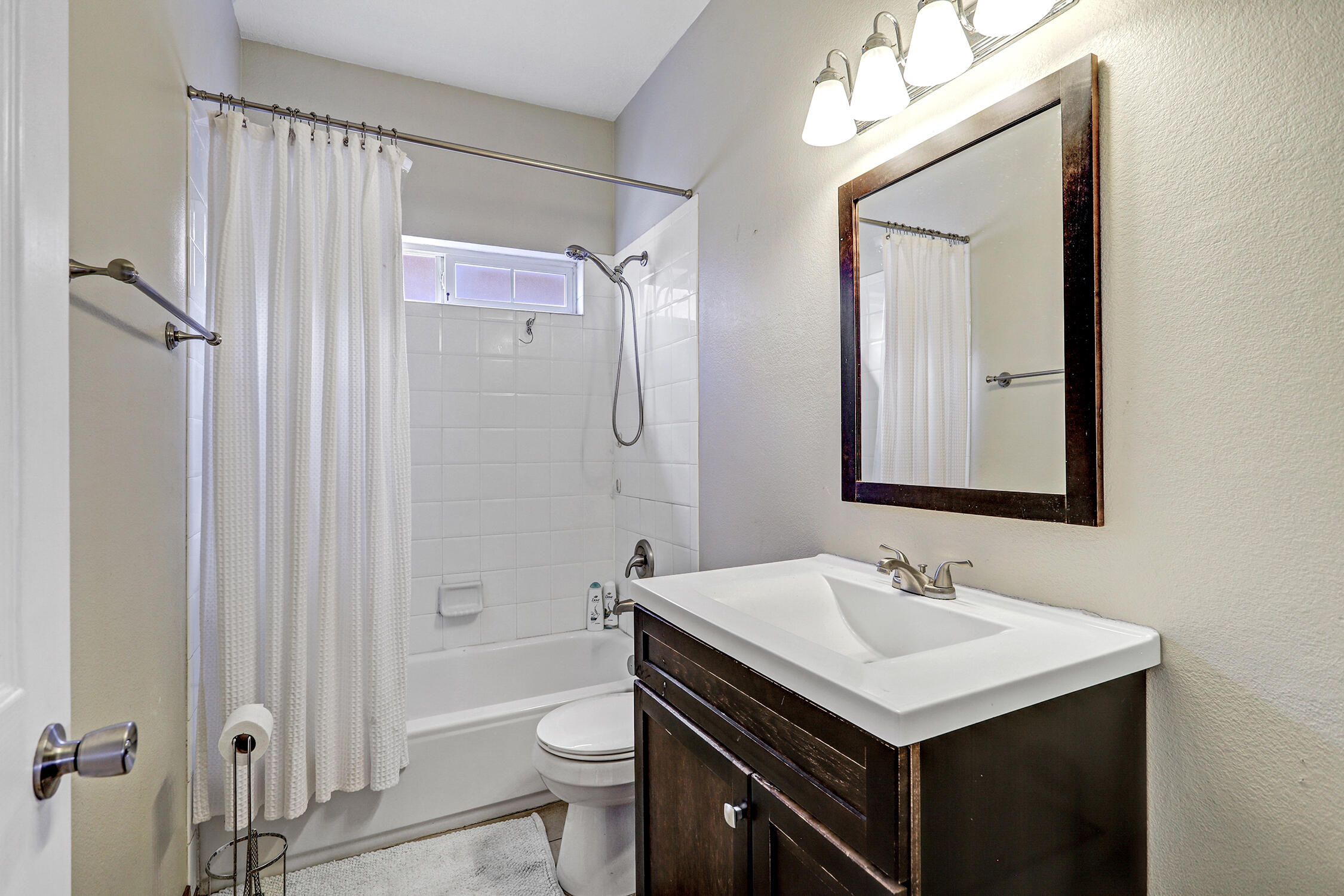 Photo 8 — 7516 Peregrine Road NE