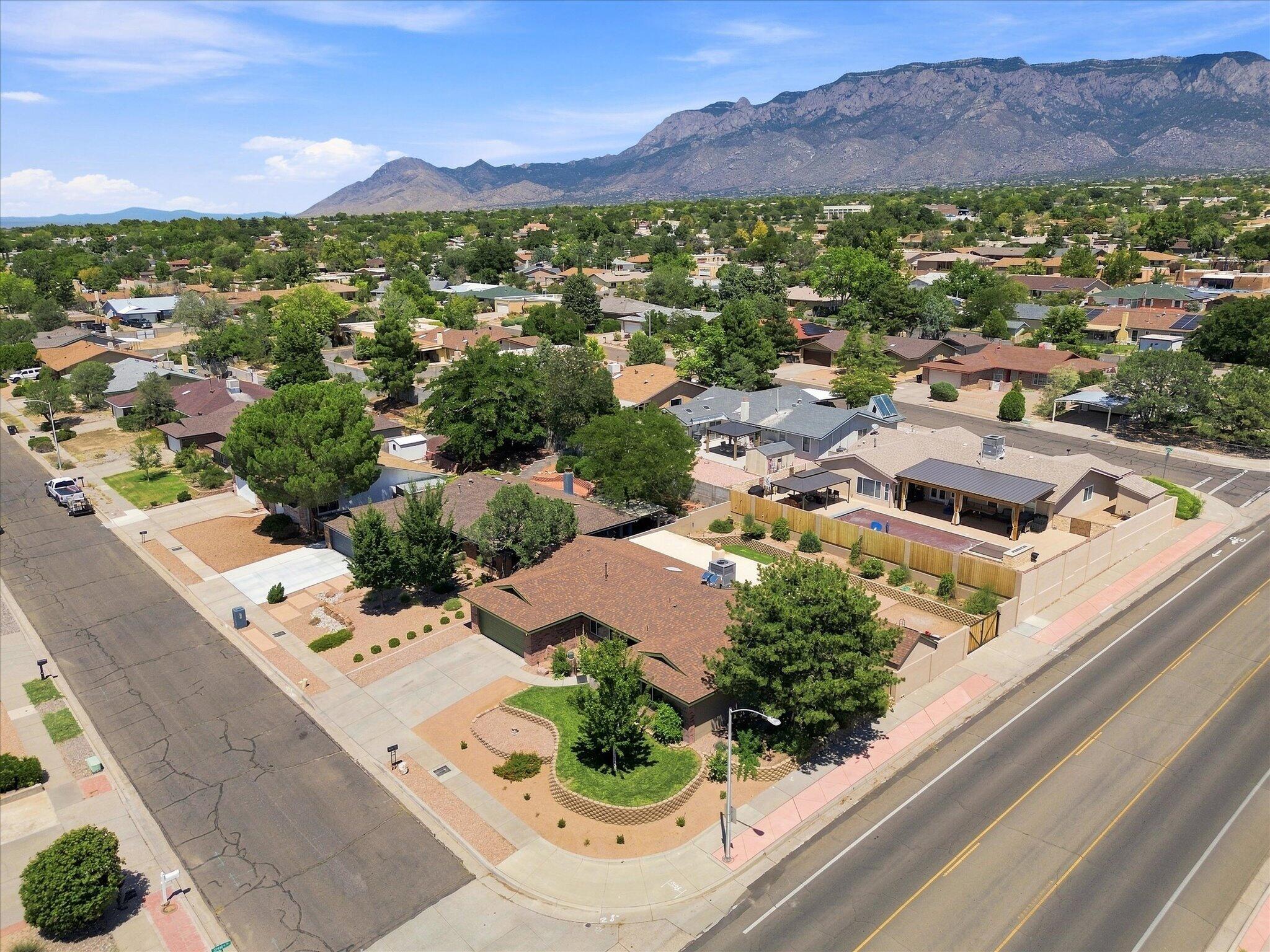 Photo 4 — 5300 Dee Drive NE