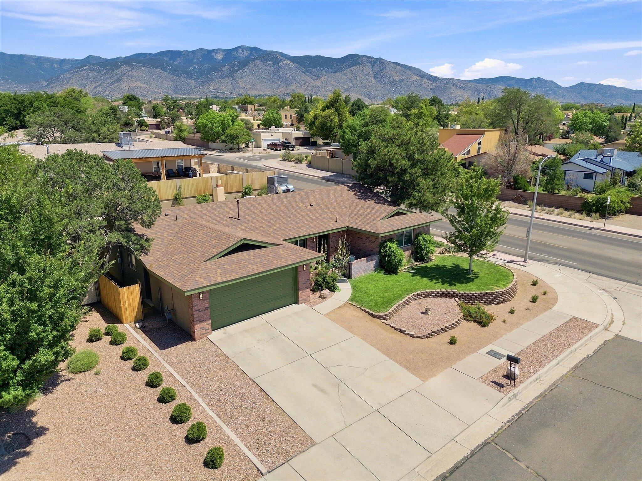Photo 6 — 5300 Dee Drive NE