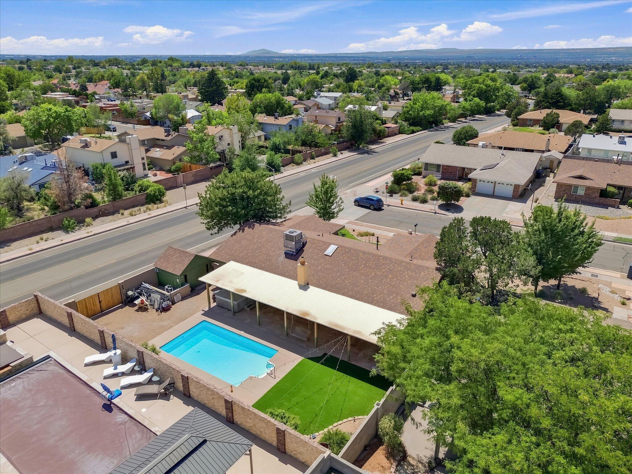 Photo 8 — 5300 Dee Drive NE