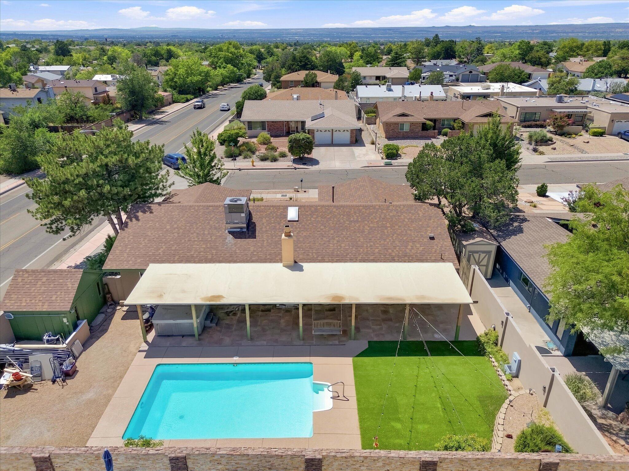 Photo 9 — 5300 Dee Drive NE