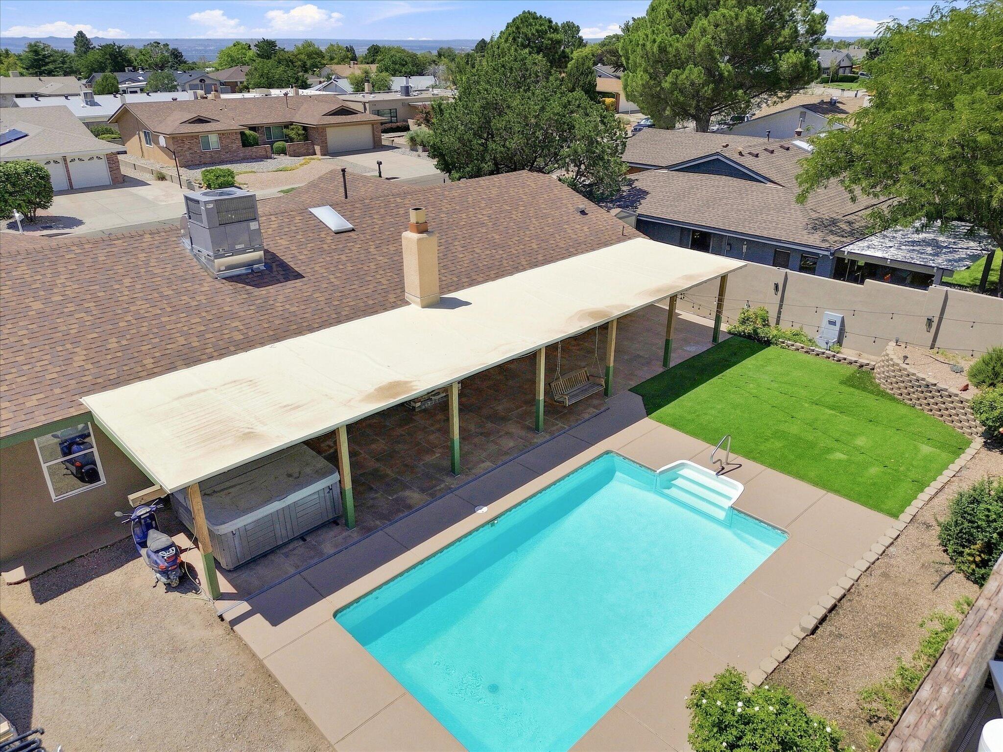 Photo 10 — 5300 Dee Drive NE