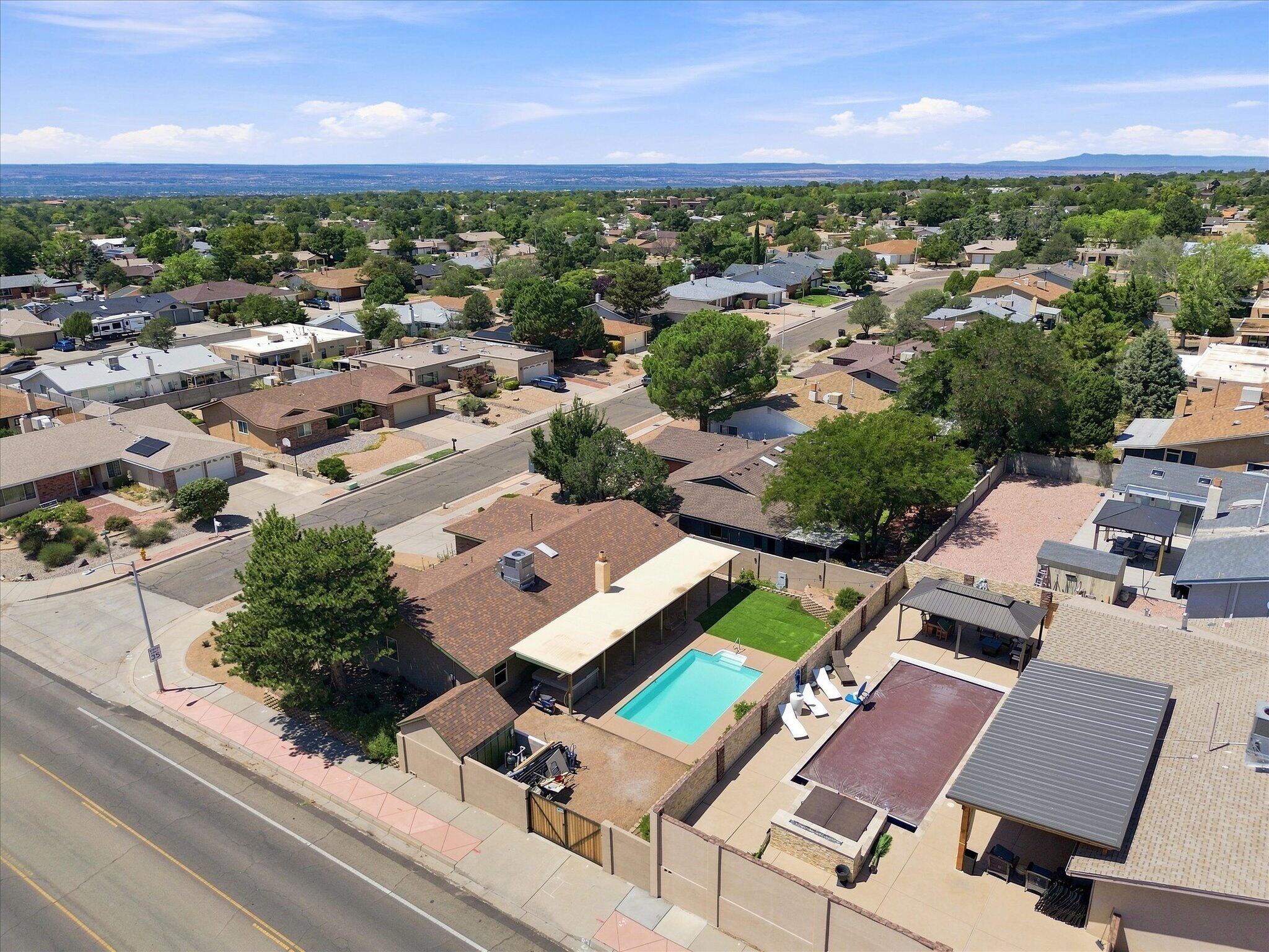 Photo 11 — 5300 Dee Drive NE