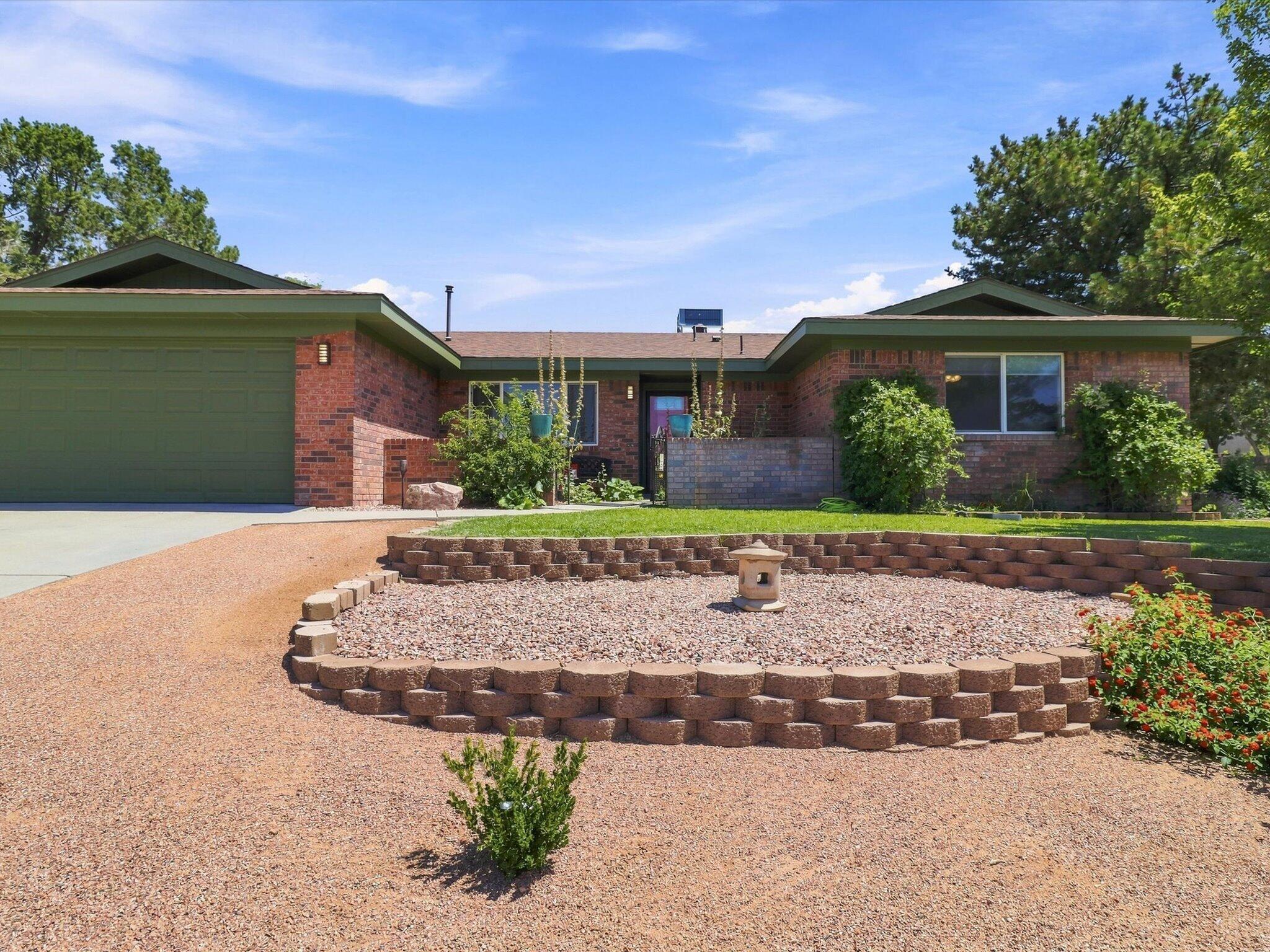 Photo 16 — 5300 Dee Drive NE