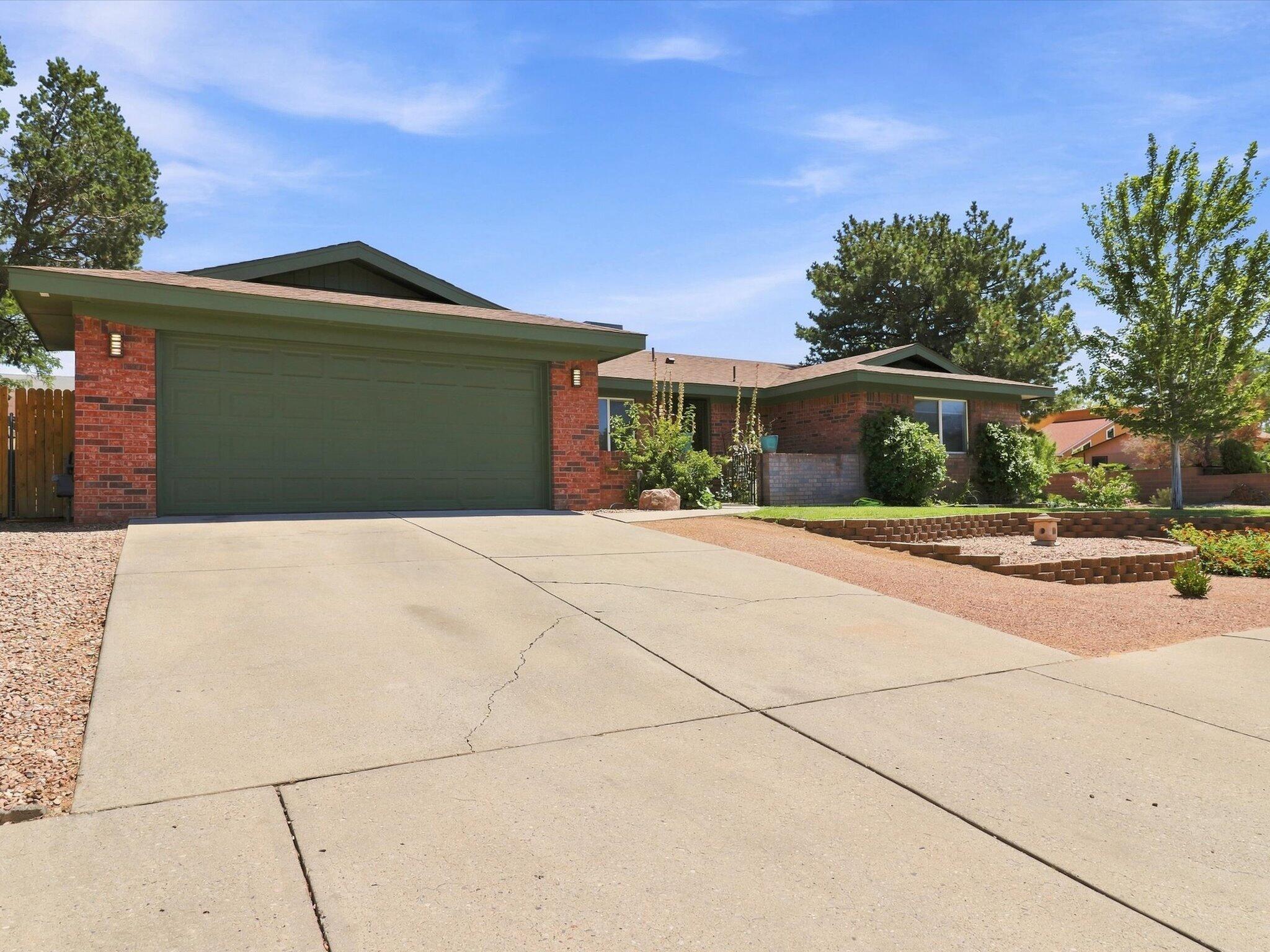 Photo 18 — 5300 Dee Drive NE