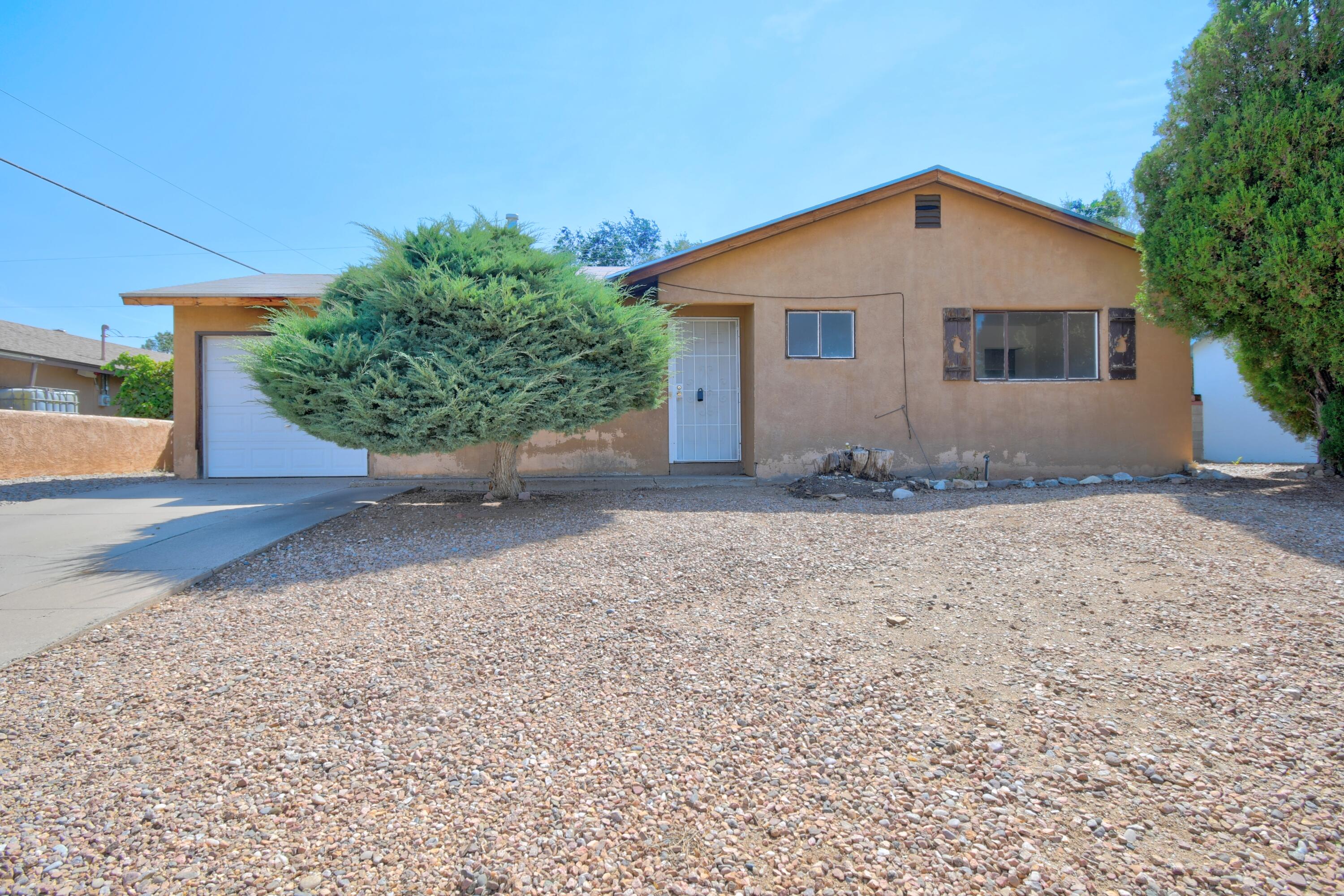 1536 Garcia Street NE, Albuquerque, NM 87112