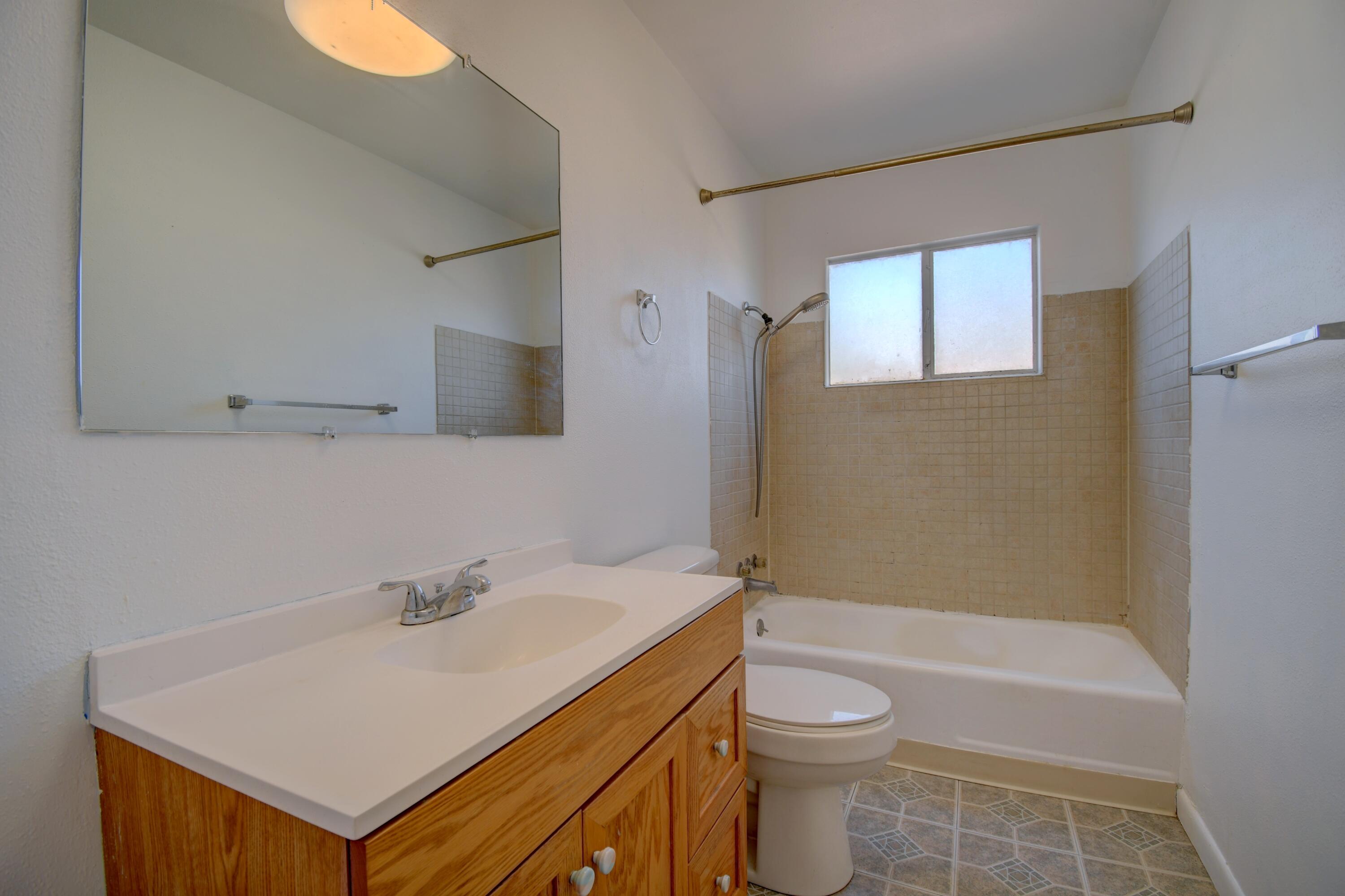 Photo 12 — 1536 Garcia Street NE